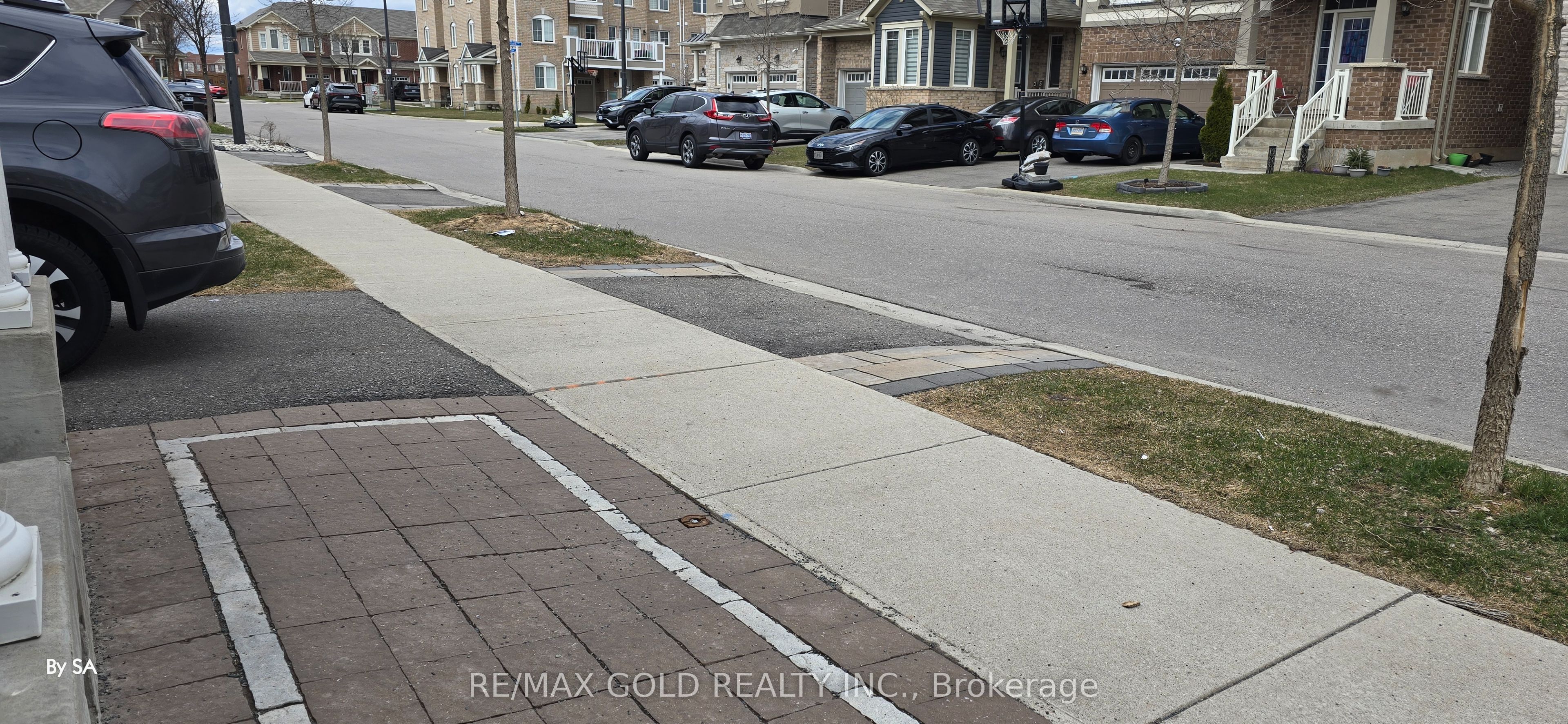 1226 Duignan (lower) Crescent Property Photo 16