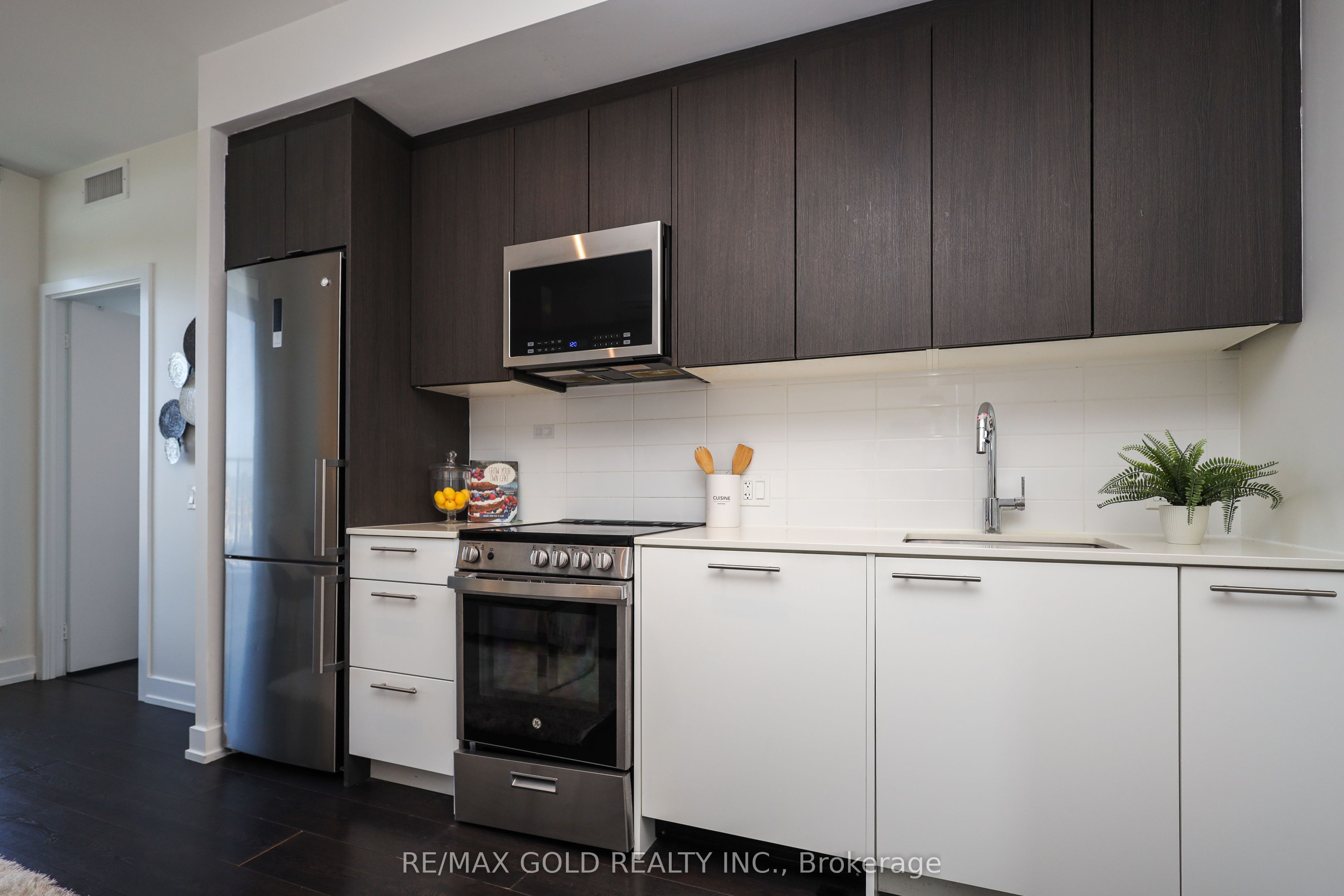 225 Veterans Drive 408 Property Photo 19