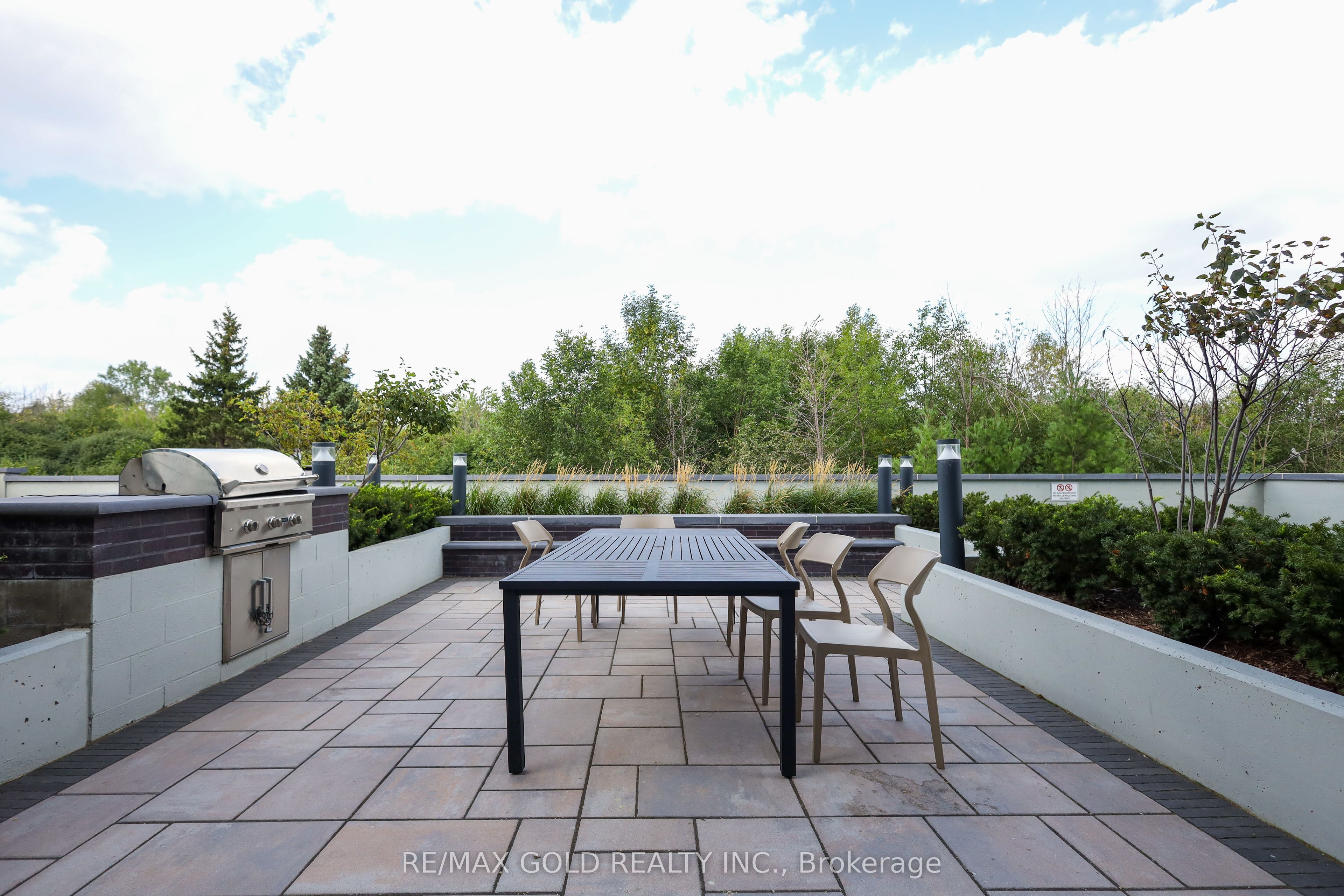 225 Veterans Drive 408 Property Photo 37