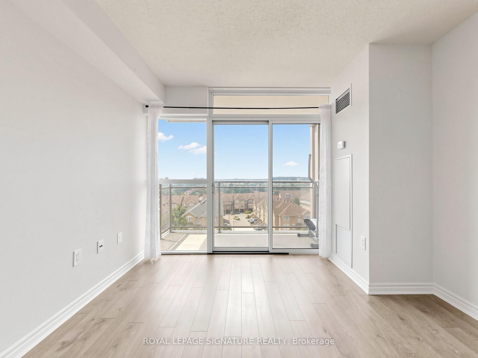 55 Strathaven Drive 708 Property Photo 14