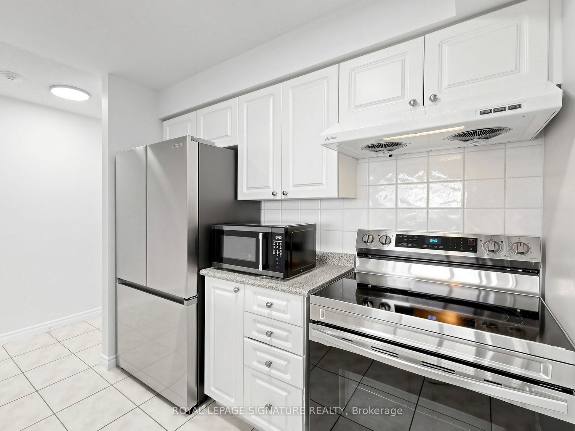 55 Strathaven Drive 708 Property Photo 19
