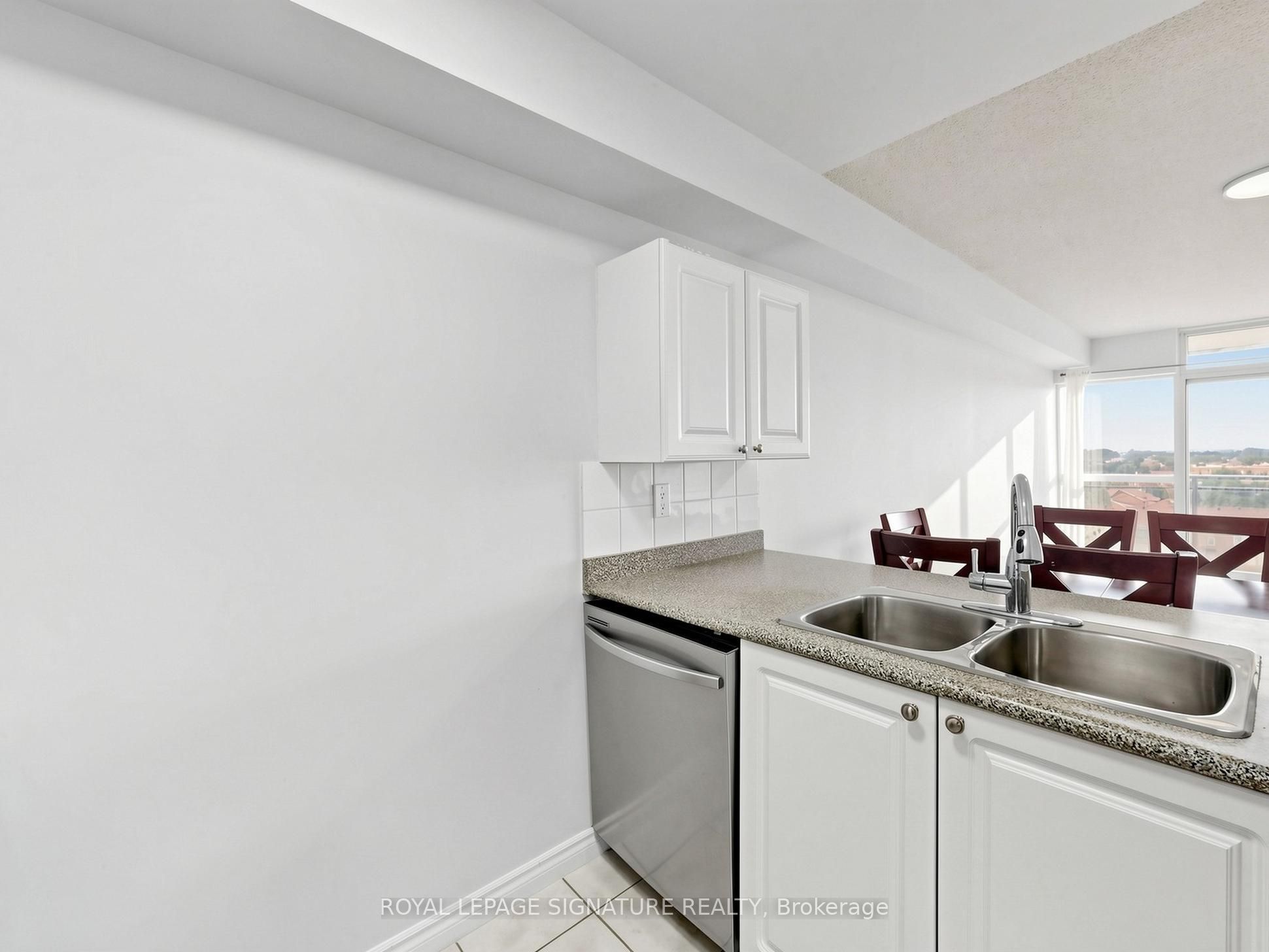 55 Strathaven Drive 708 Property Photo 20