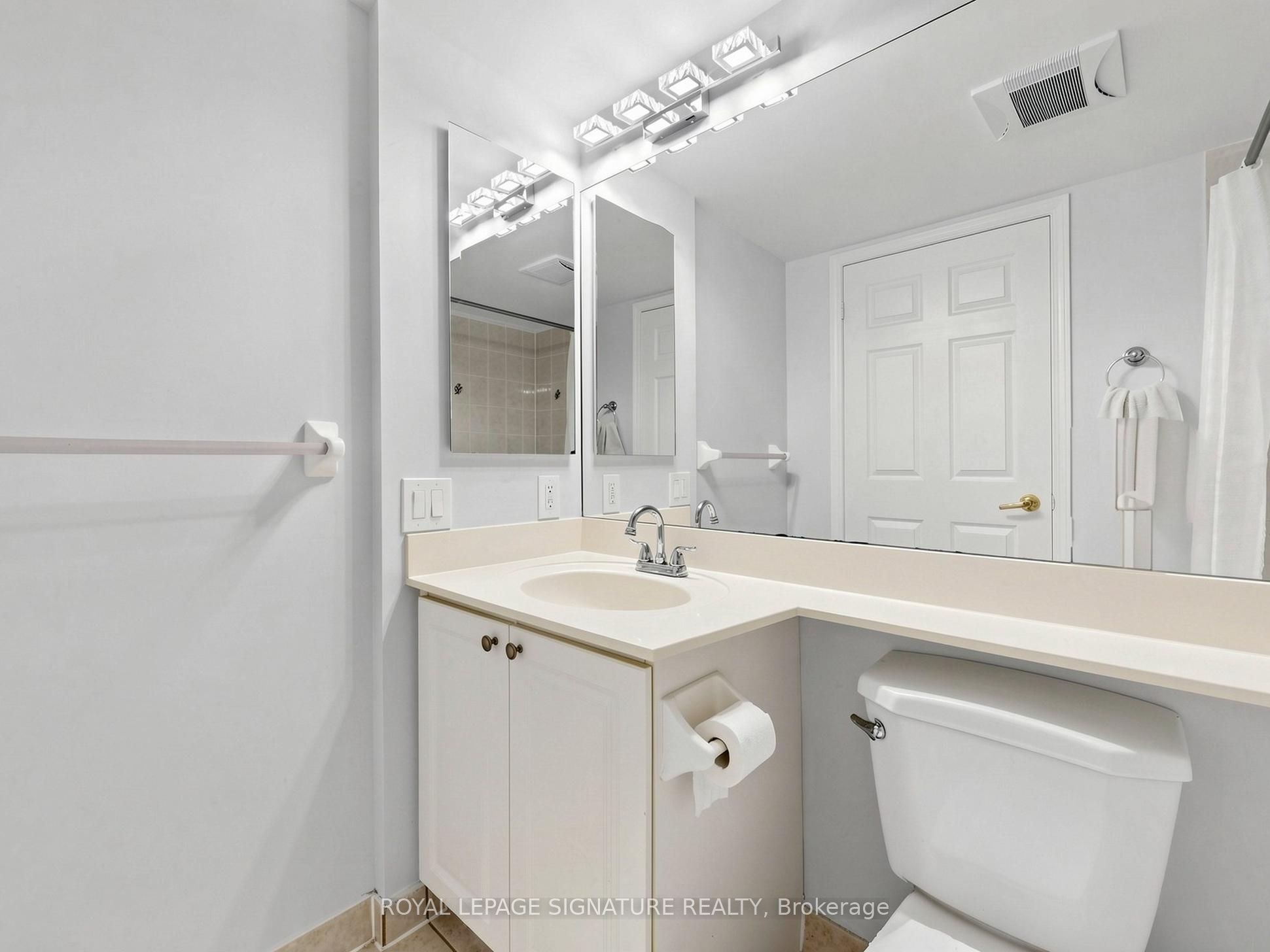 55 Strathaven Drive 708 Property Photo 25