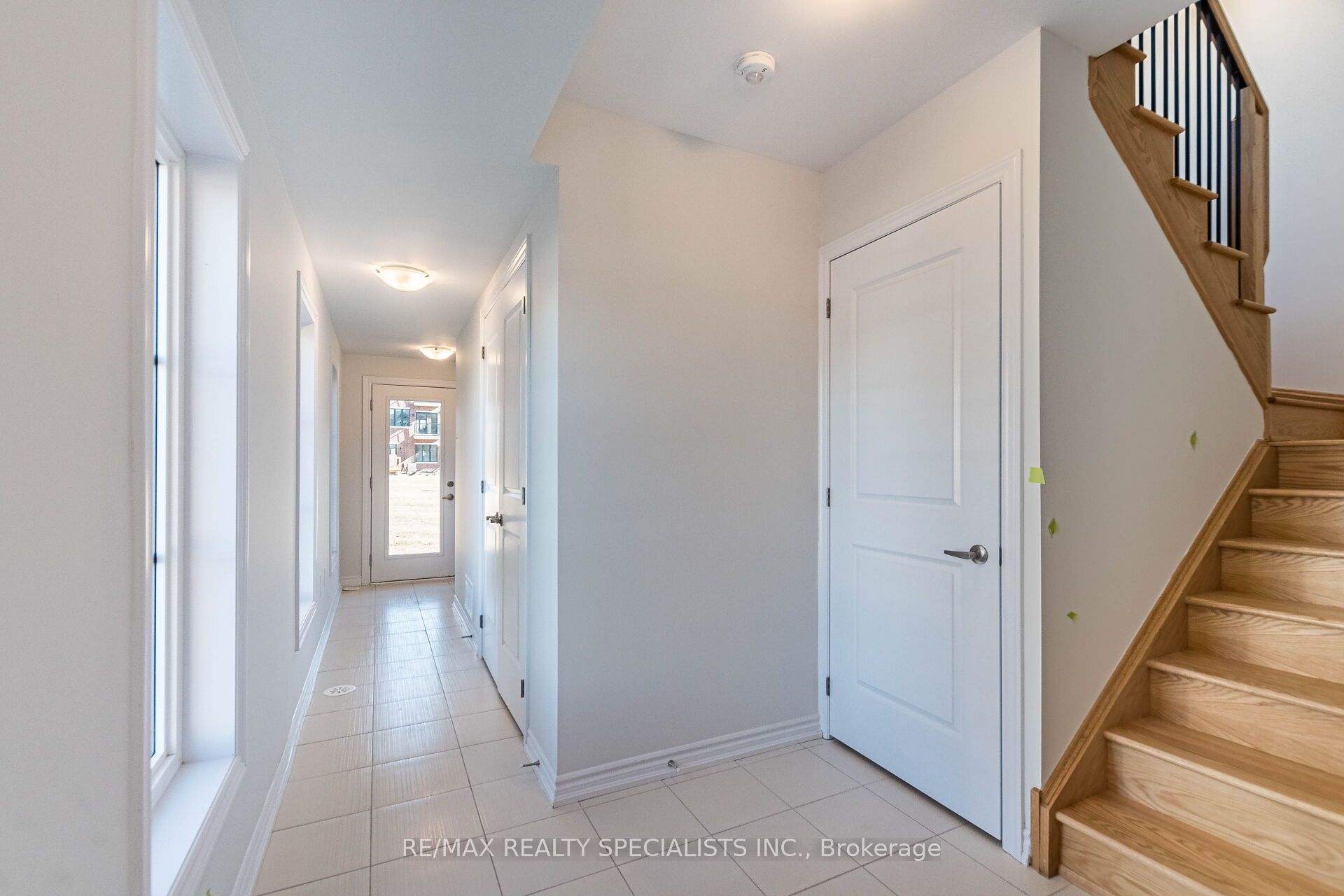 5966 Saigon Street Property Photo 5