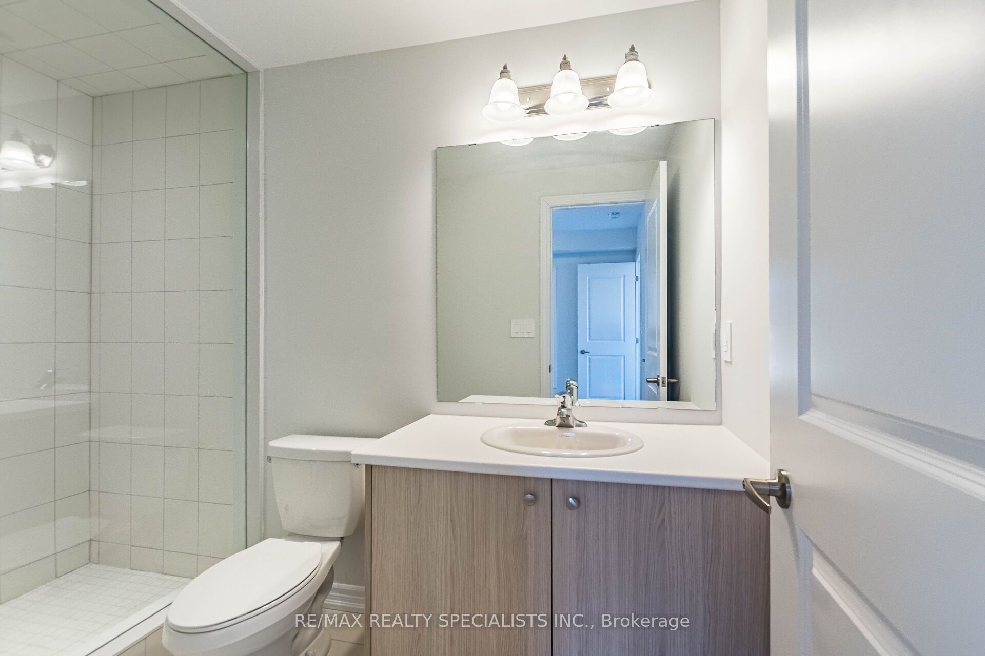 5966 Saigon Street Property Photo 7
