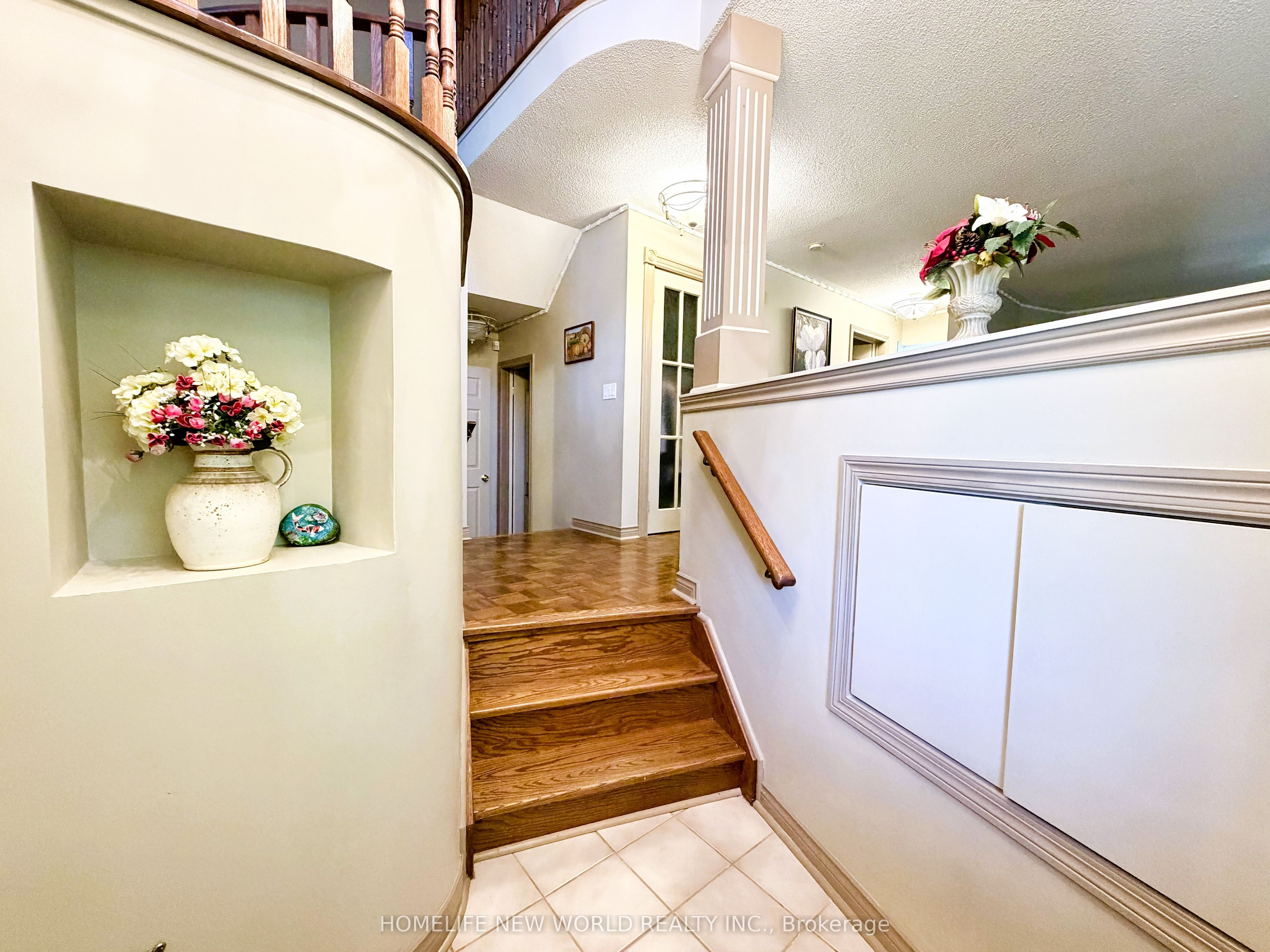 2326 Yorktown Circle Property Photo 5