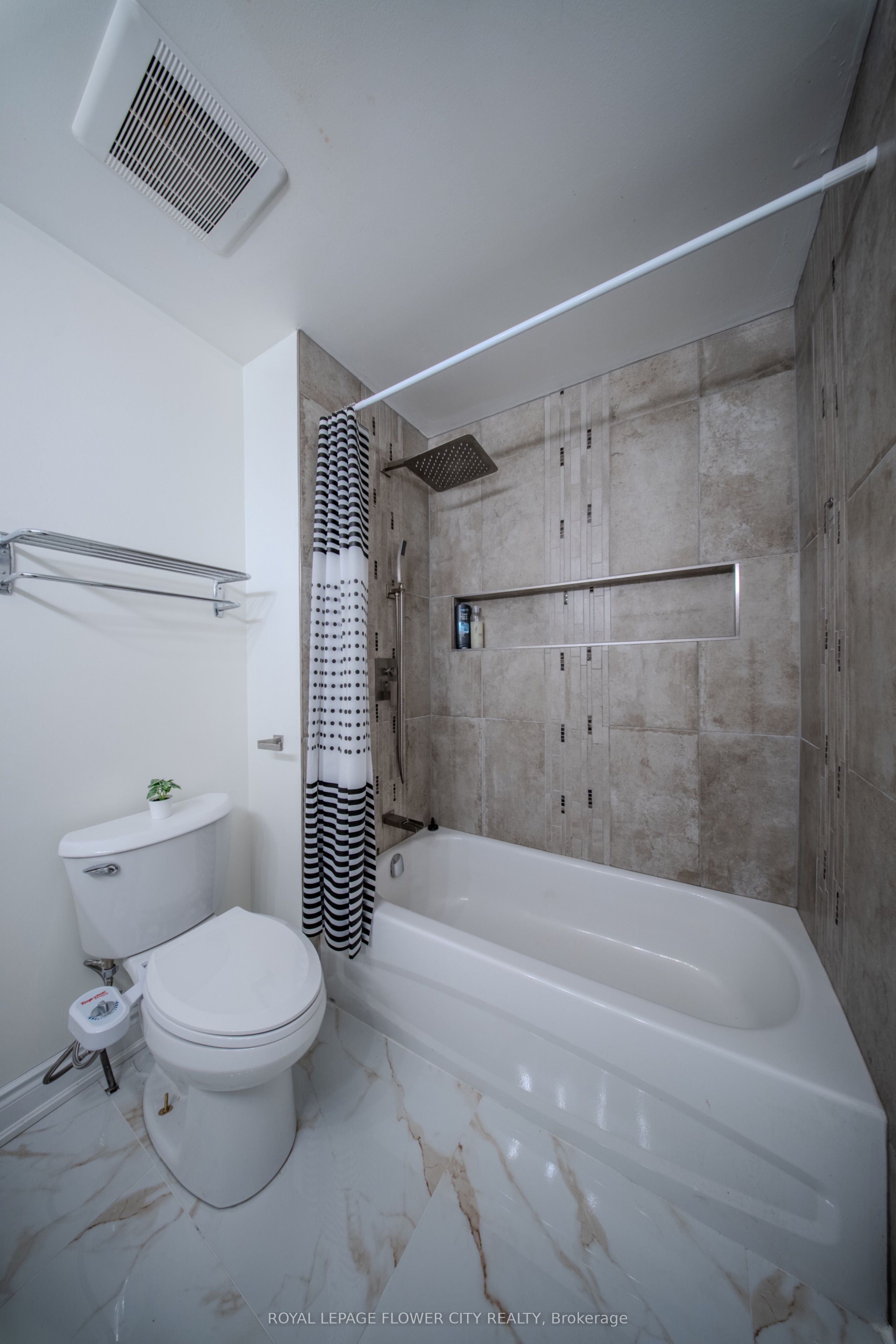 6 Crenshaw Crescent Property Photo 28