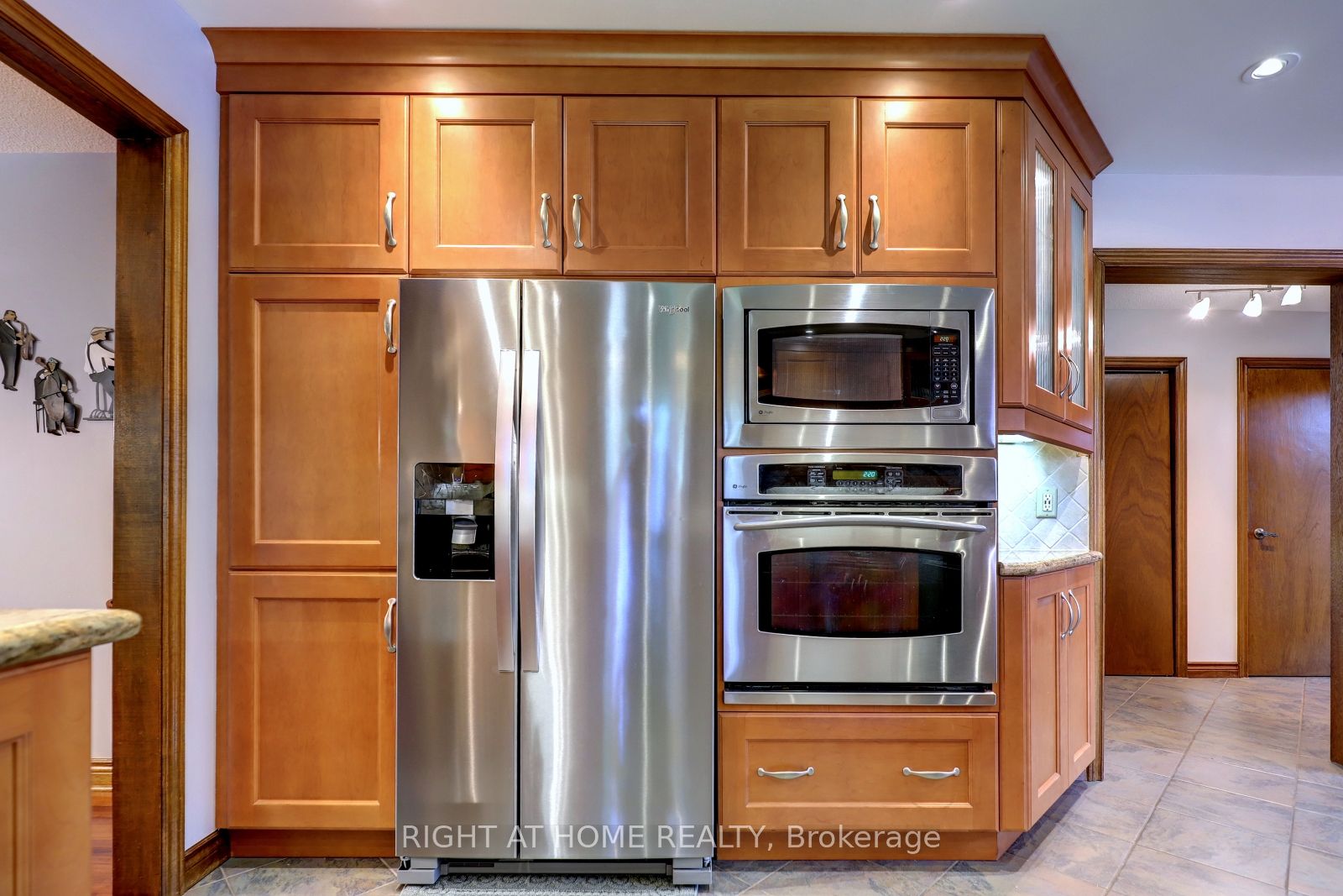 1412 Carmen Drive Property Photo 14
