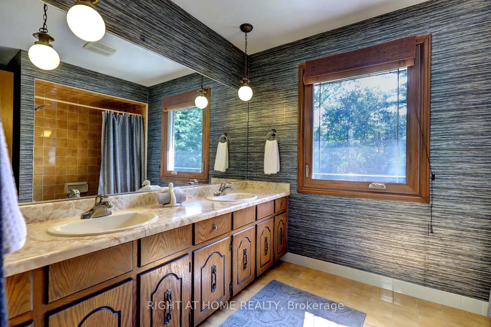 1412 Carmen Drive Property Photo 27