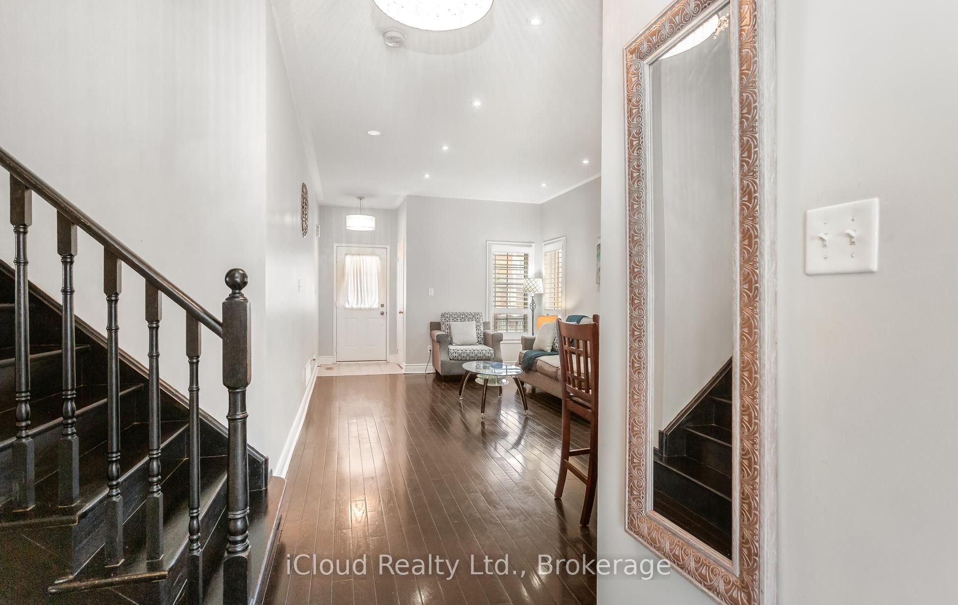 39 Flurry Circle Property Photo 9