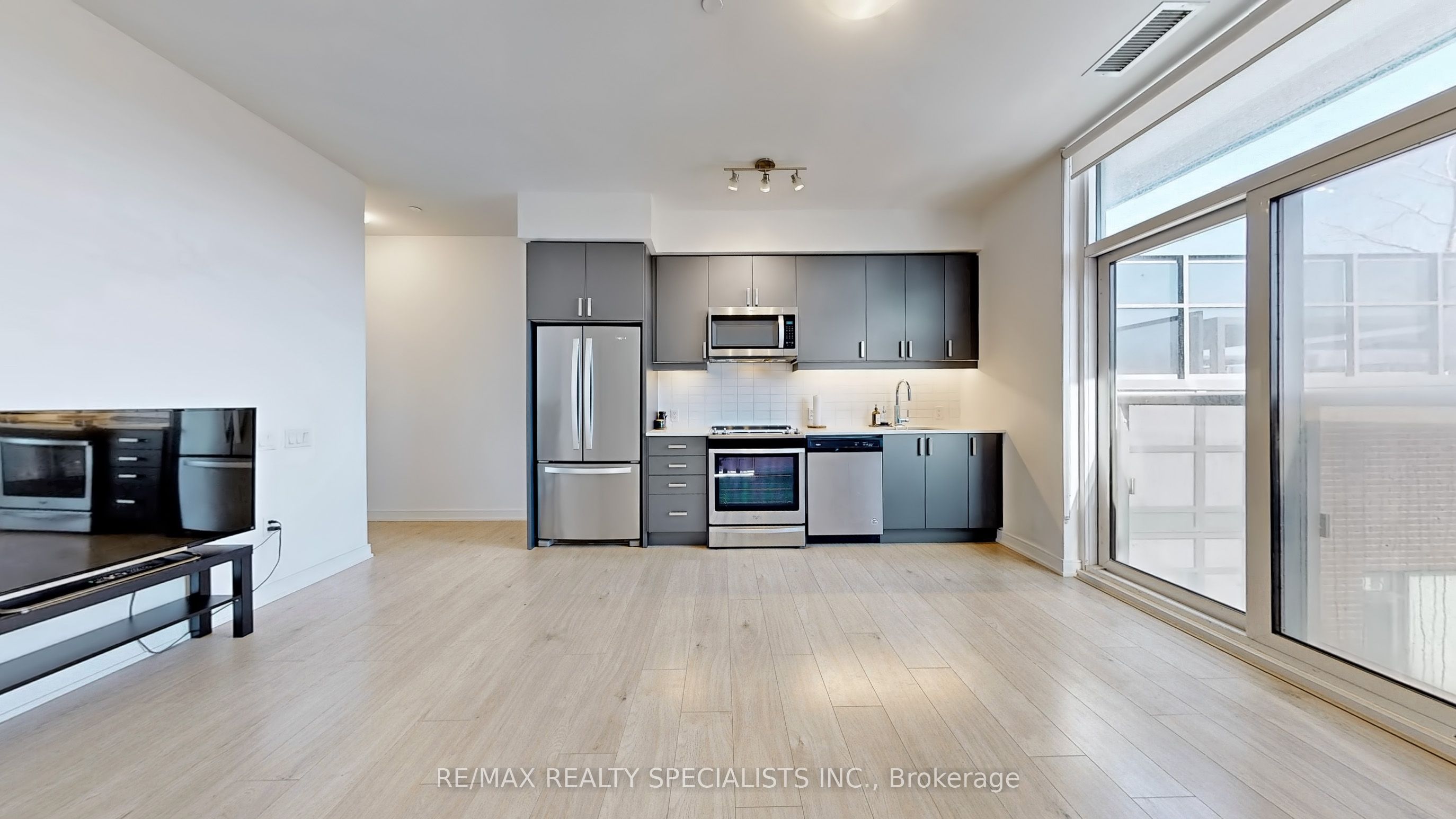 8 Nahani Way 321 Property Photo 10