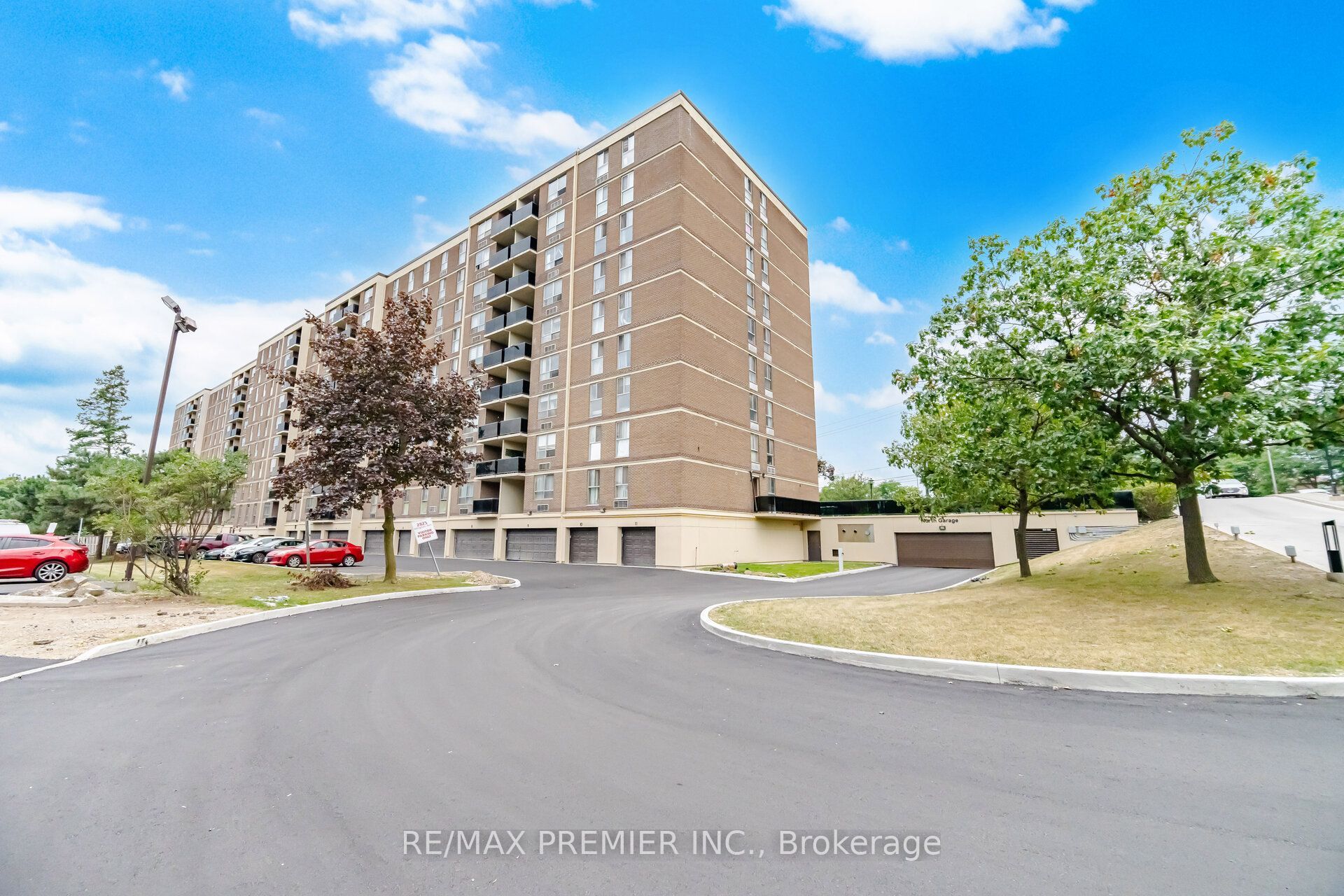 2825 Islington Avenue 406 Property Photo 1