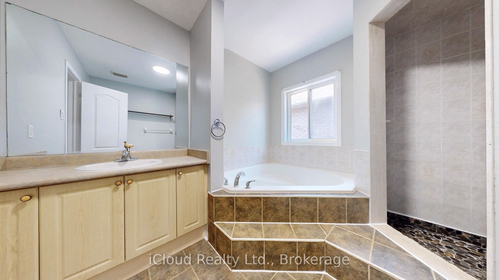 5661 Volpe Avenue Property Photo 19