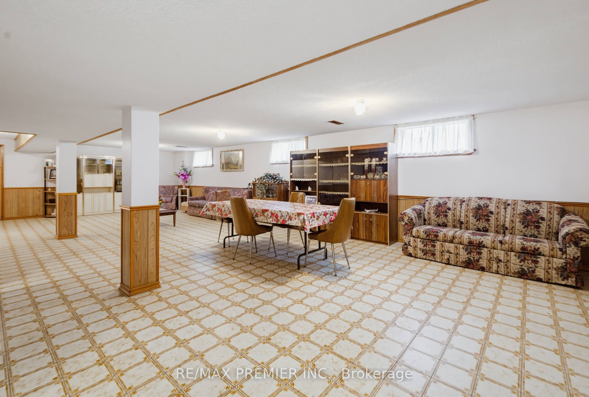 27 Whitfield Avenue Property Photo 15