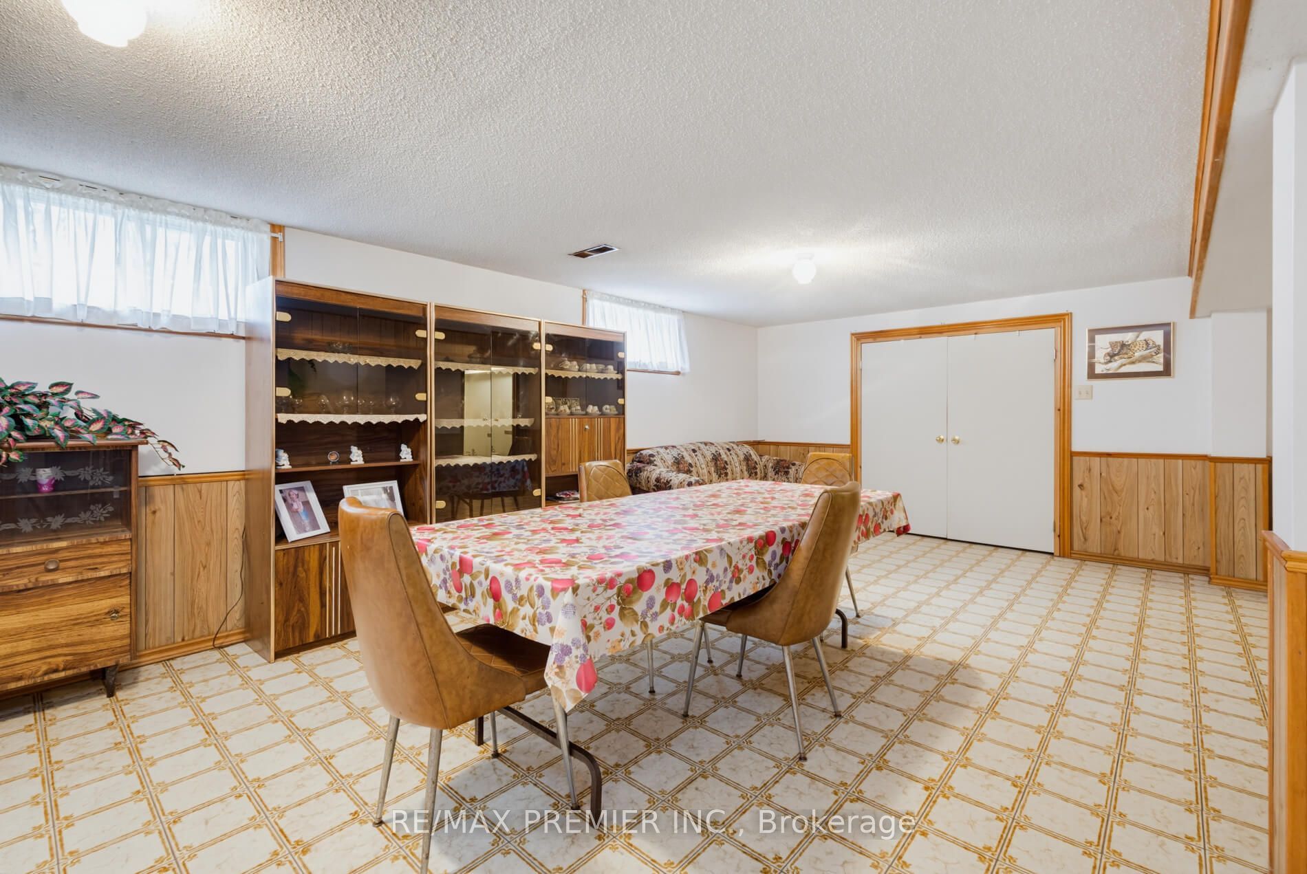 27 Whitfield Avenue Property Photo 16
