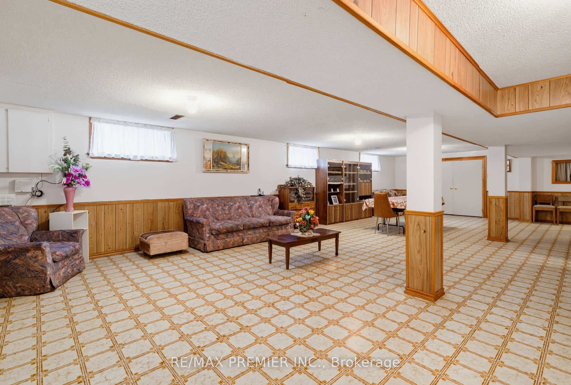 27 Whitfield Avenue Property Photo 18