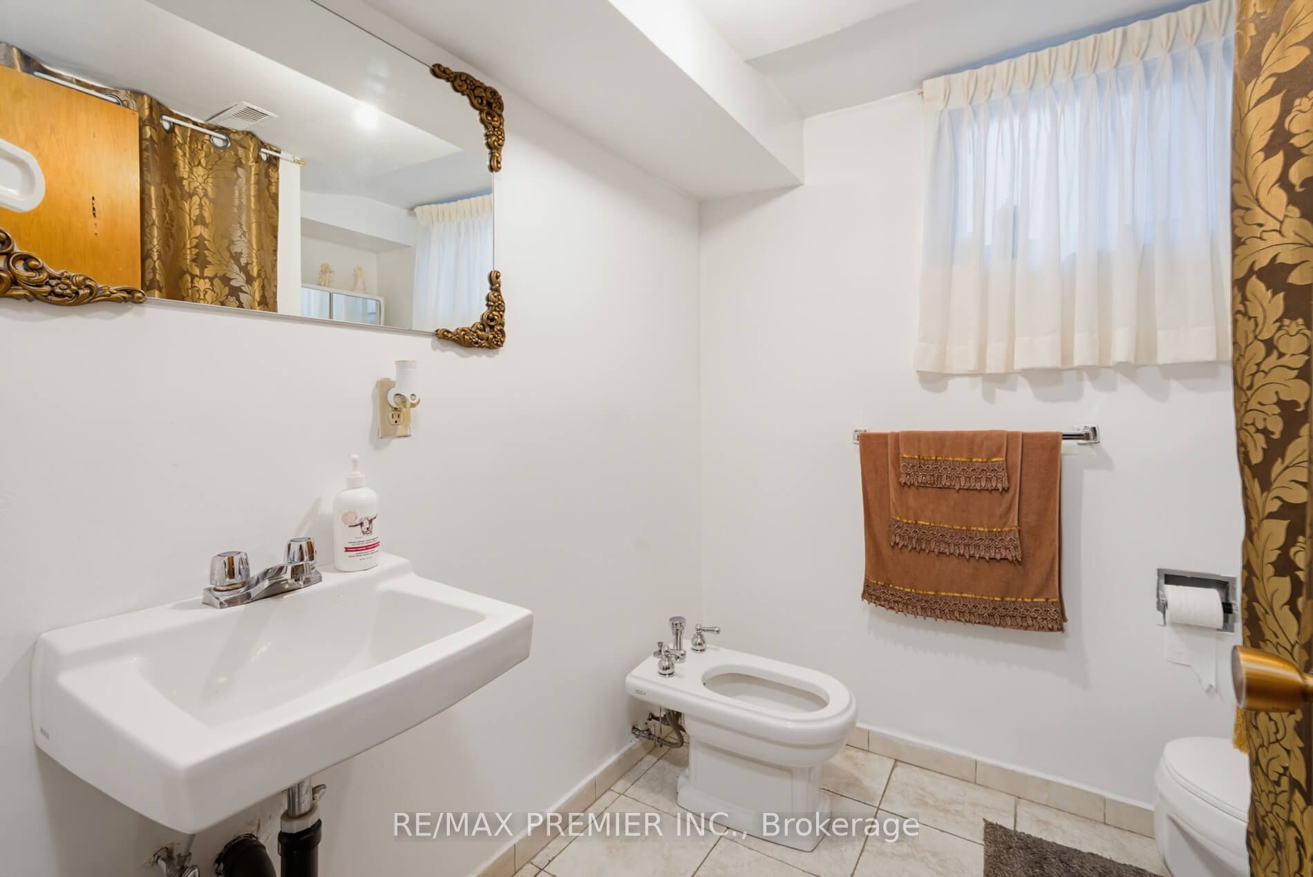 27 Whitfield Avenue Property Photo 19