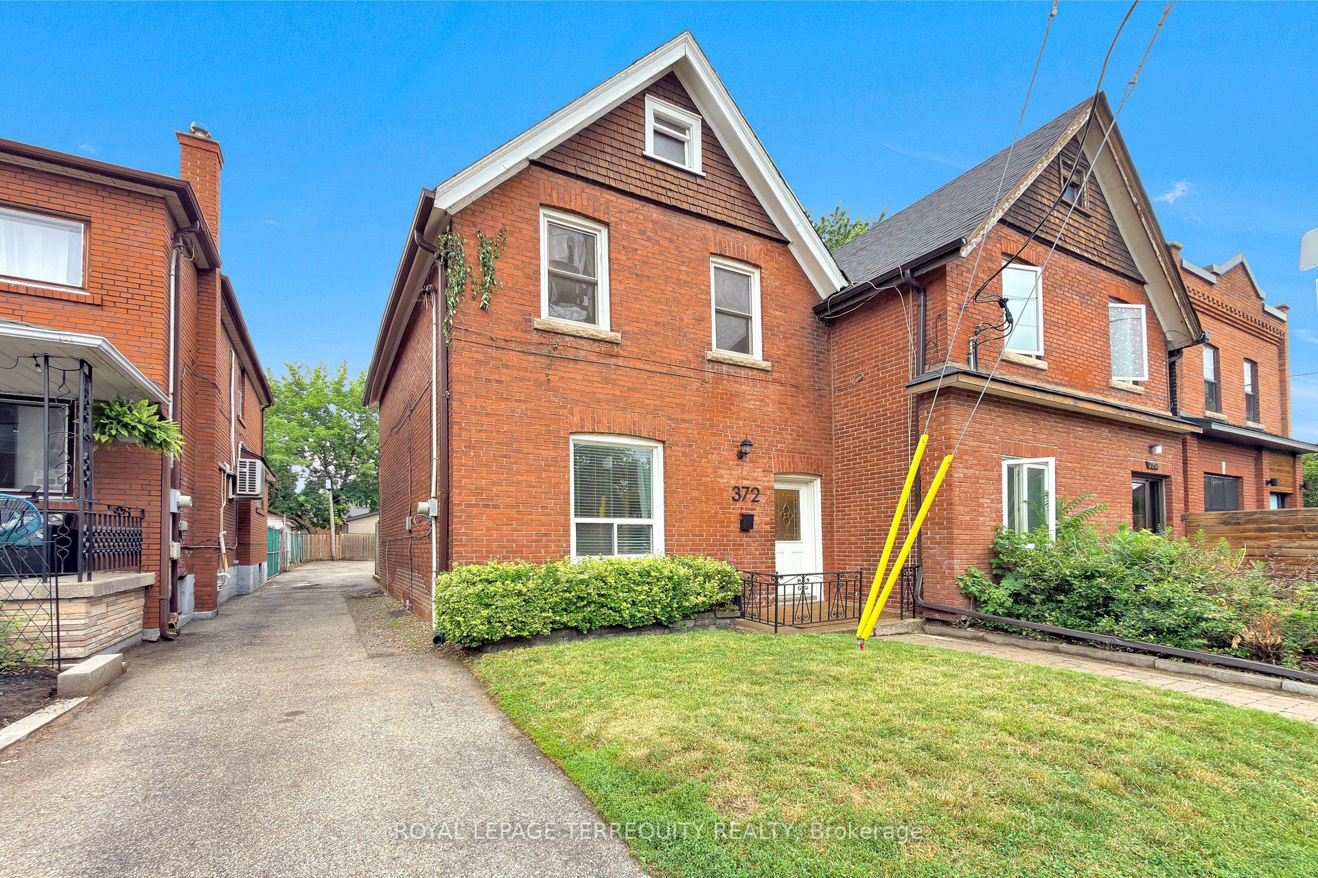 372 St Johns Road Property Photo 1