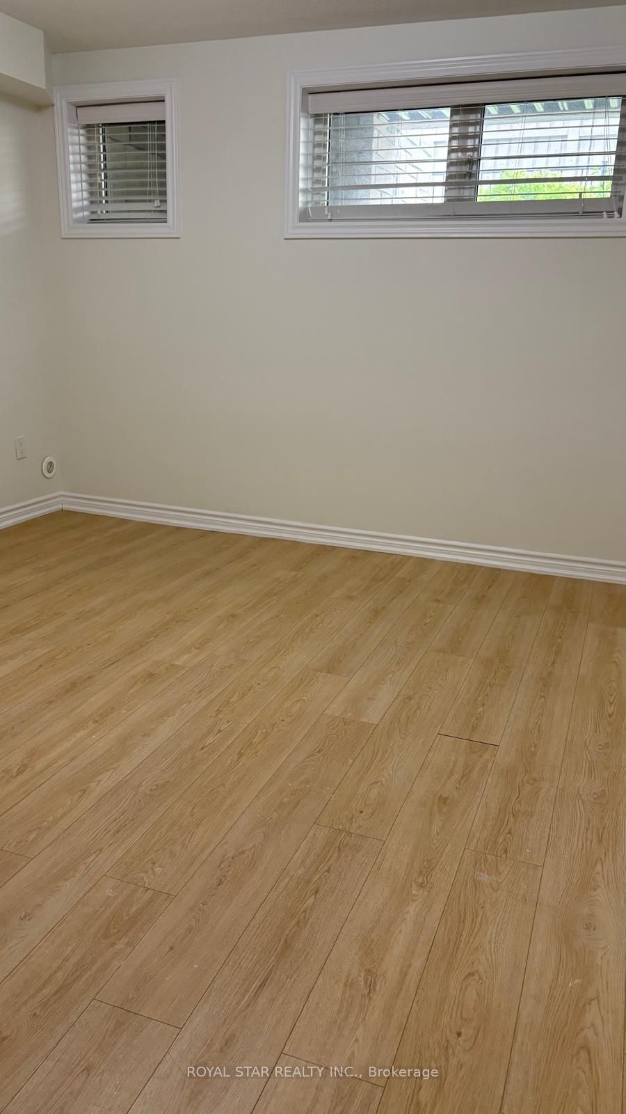 200 Veterans Drive S 31 Property Photo 6