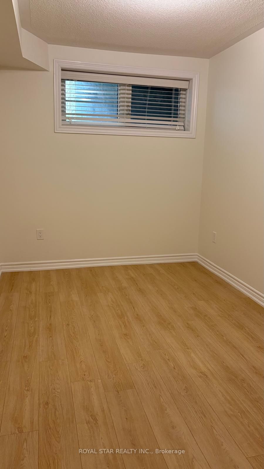 200 Veterans Drive S 31 Property Photo 7