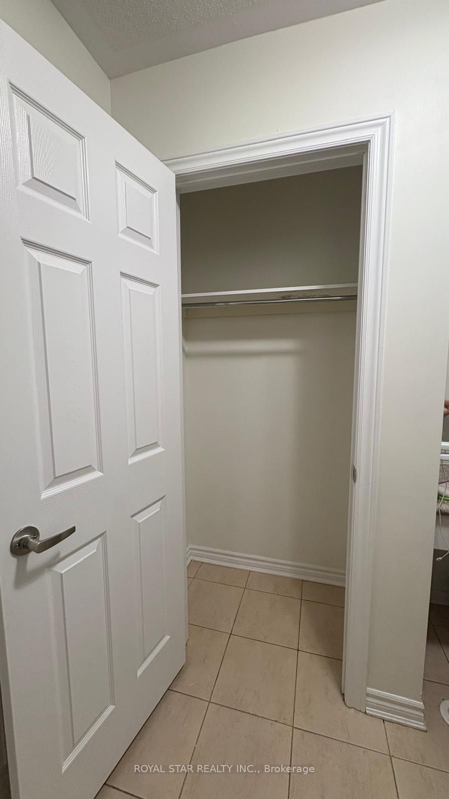 200 Veterans Drive S 31 Property Photo 10