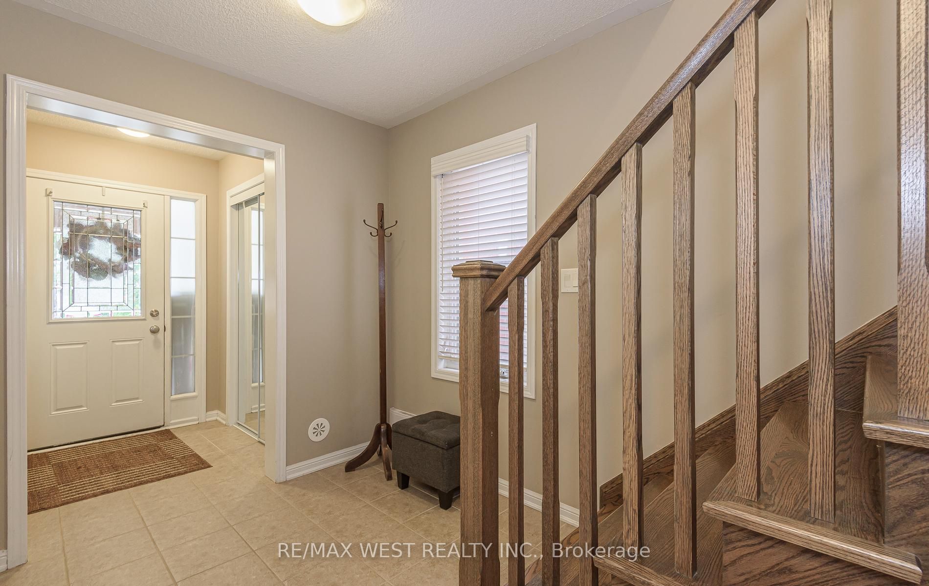 95 Mccleave Crescent Property Photo 6