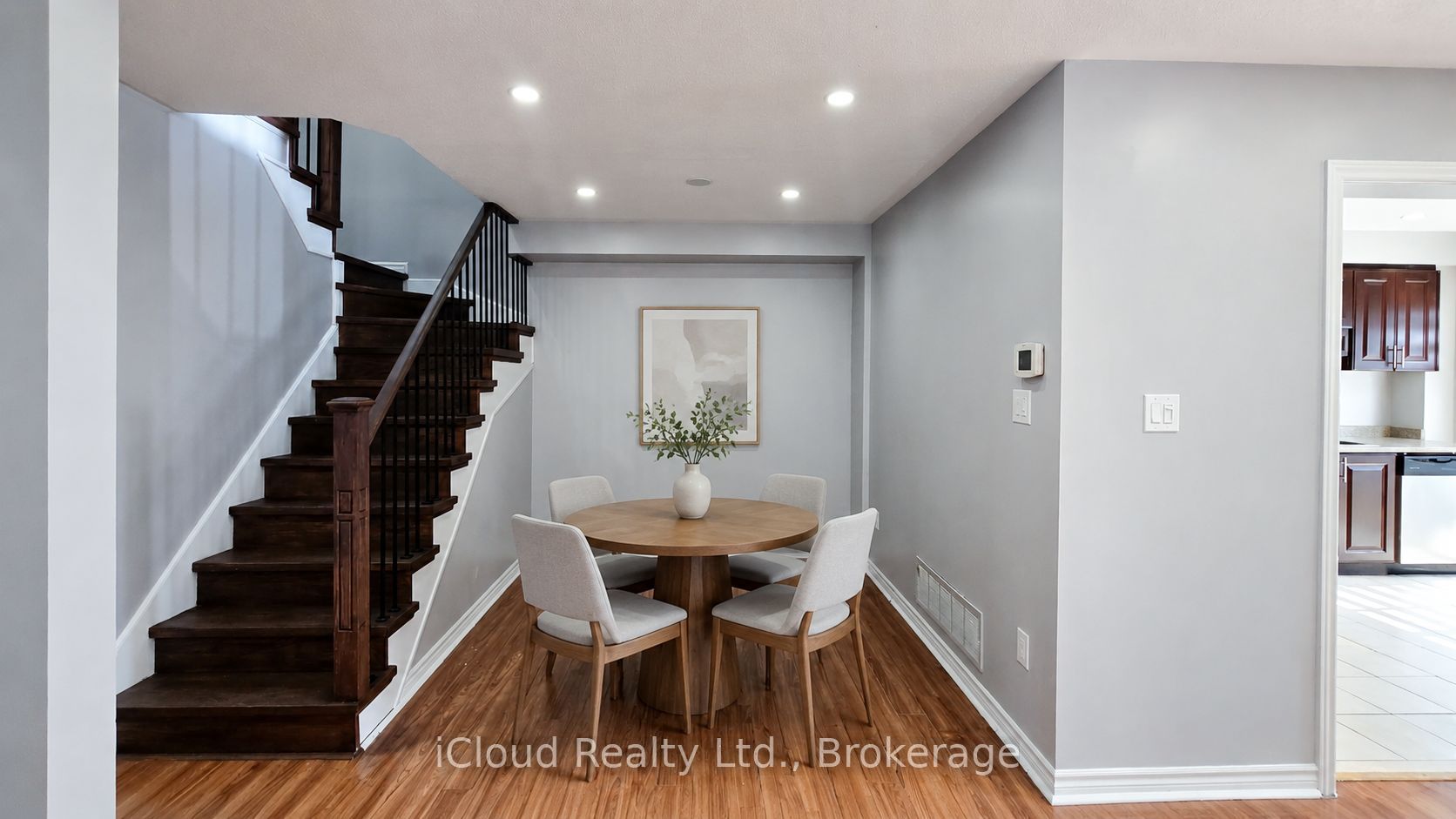 39 Manett Crescent Property Photo 6