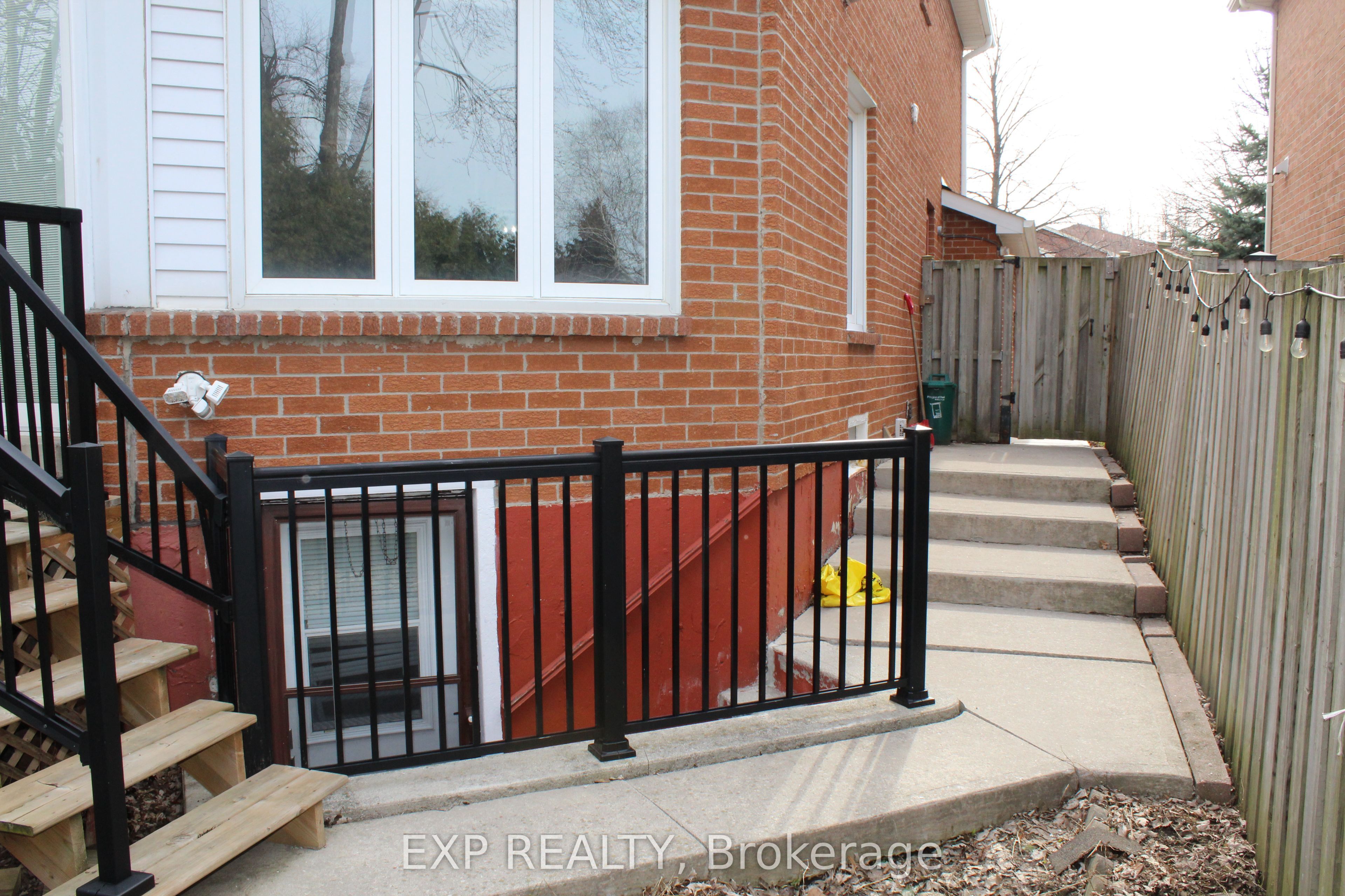 48 Howell Street Property Photo 38
