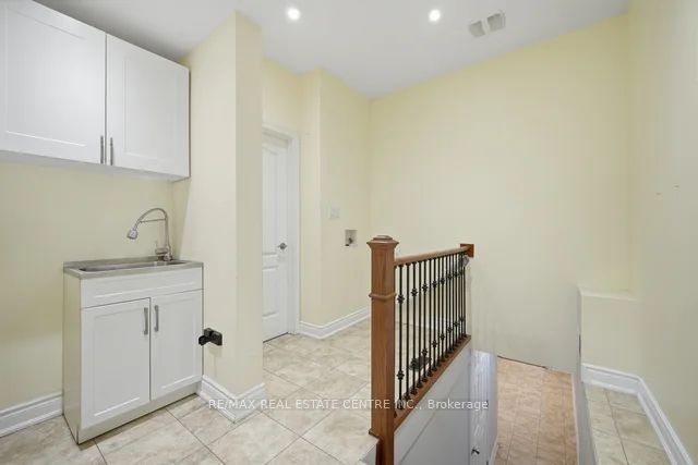 32 Midnightsun Trail Property Photo 21