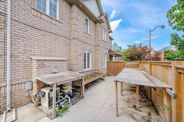 32 Midnightsun Trail Property Photo 48