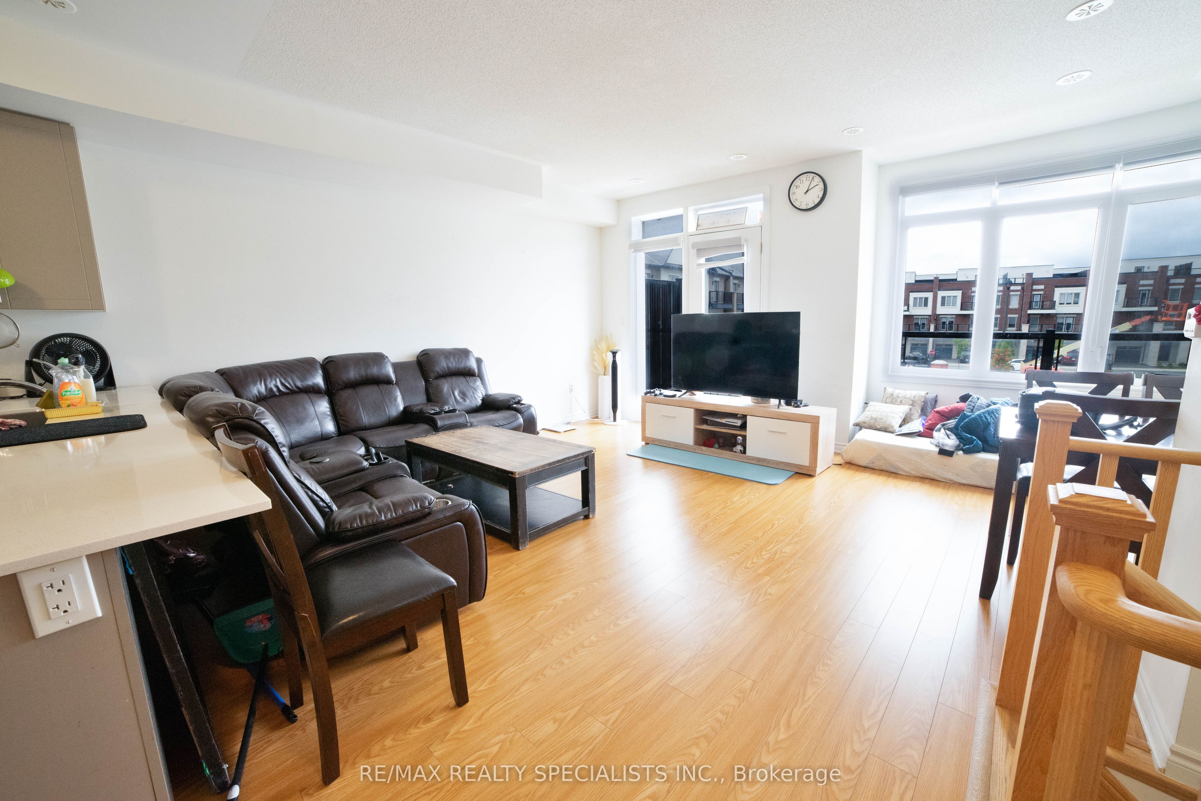 29 Tiveron Avenue Property Photo 6