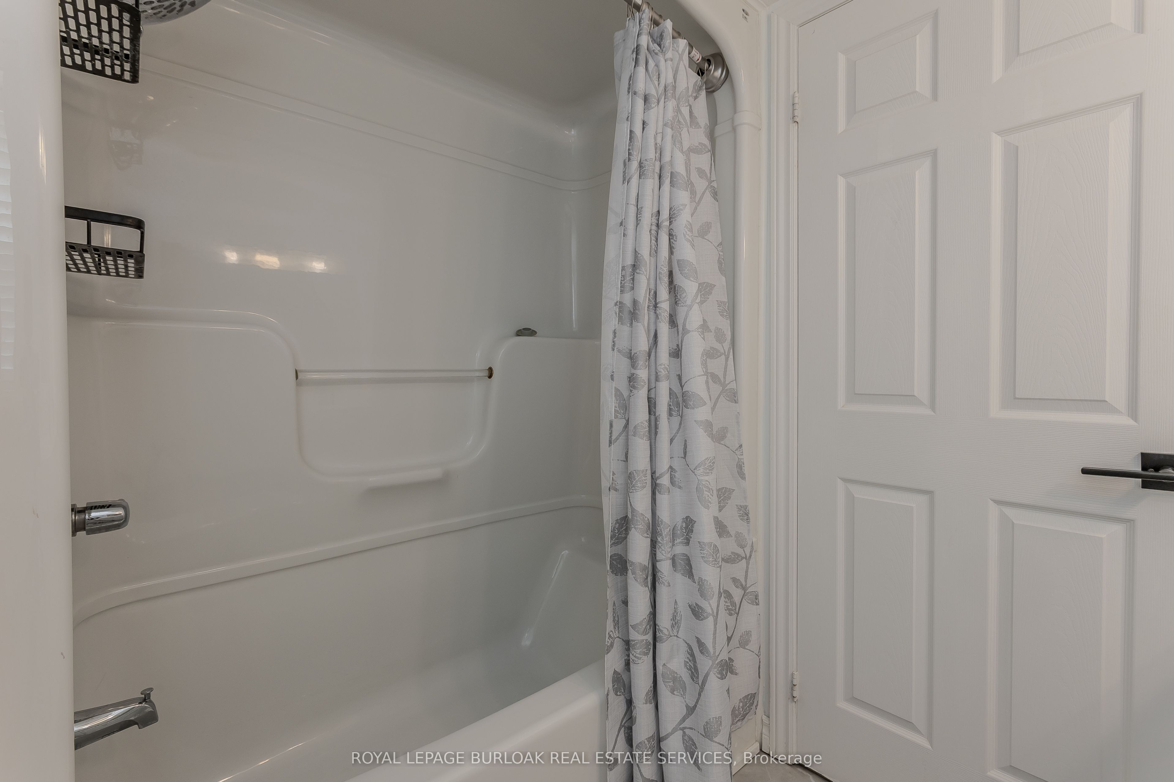2035 Appleby Line 101 Property Photo 13