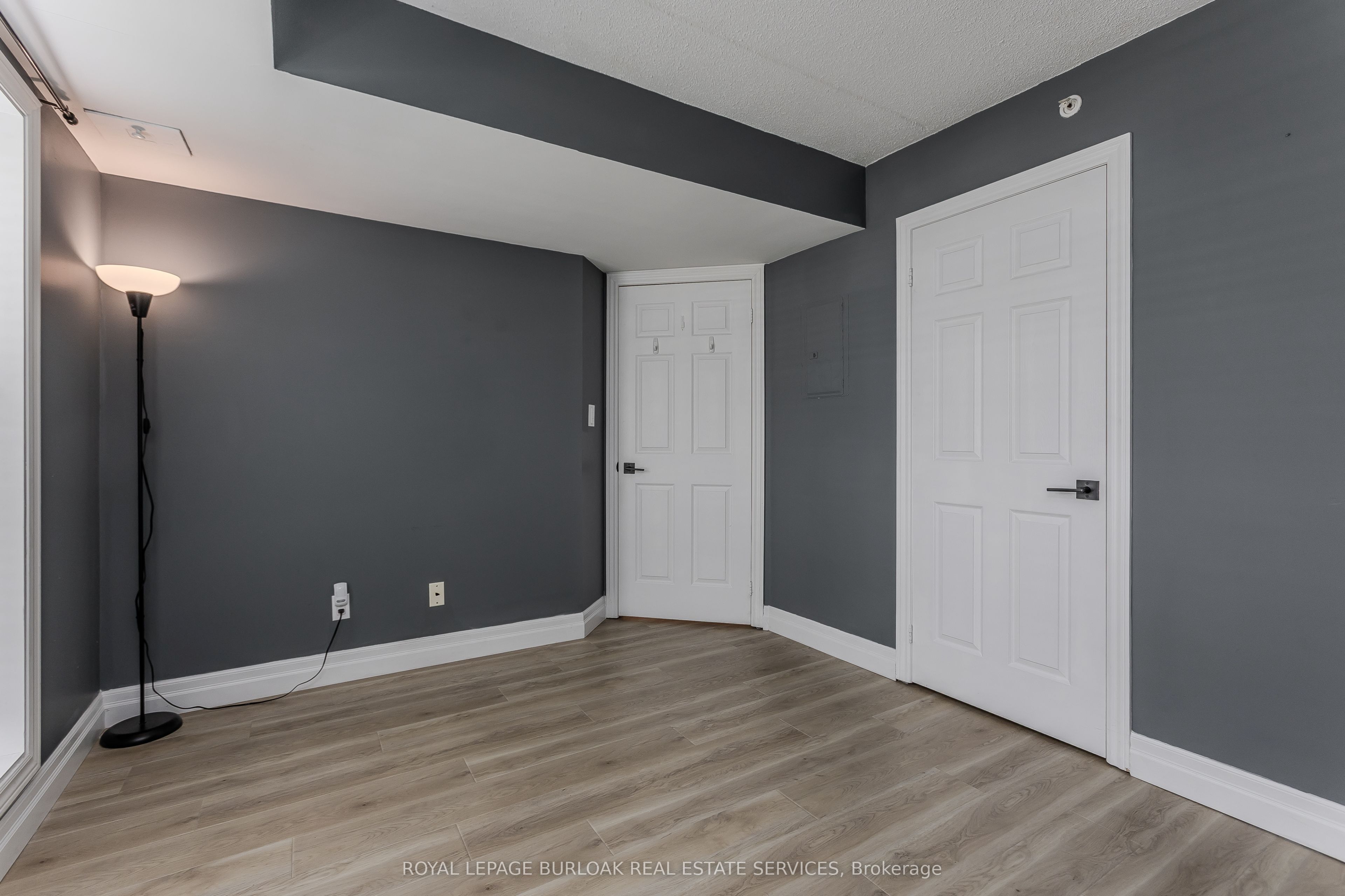 2035 Appleby Line 101 Property Photo 17