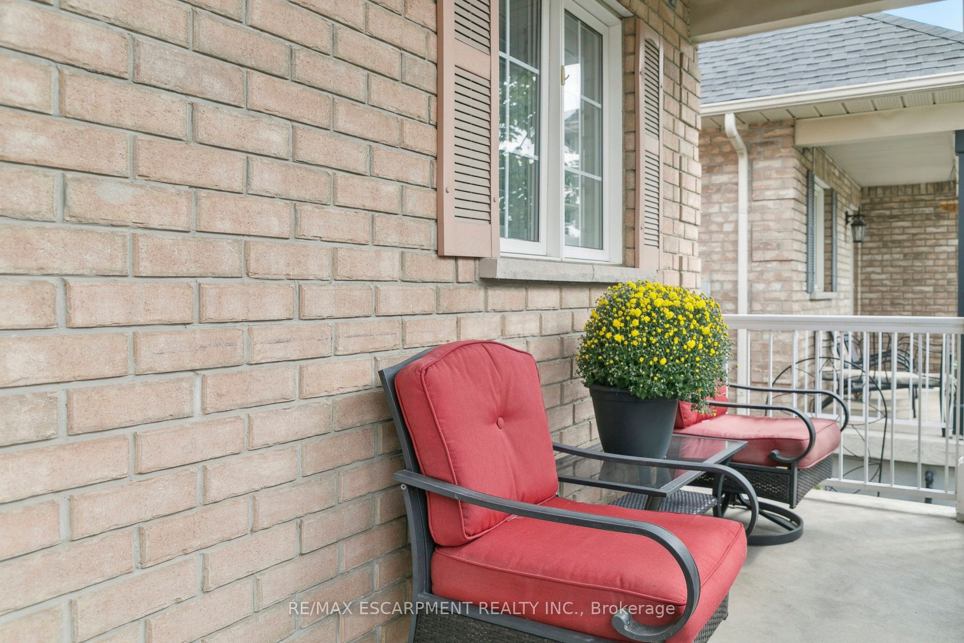 245 Centennial Forest Drive Property Photo 3