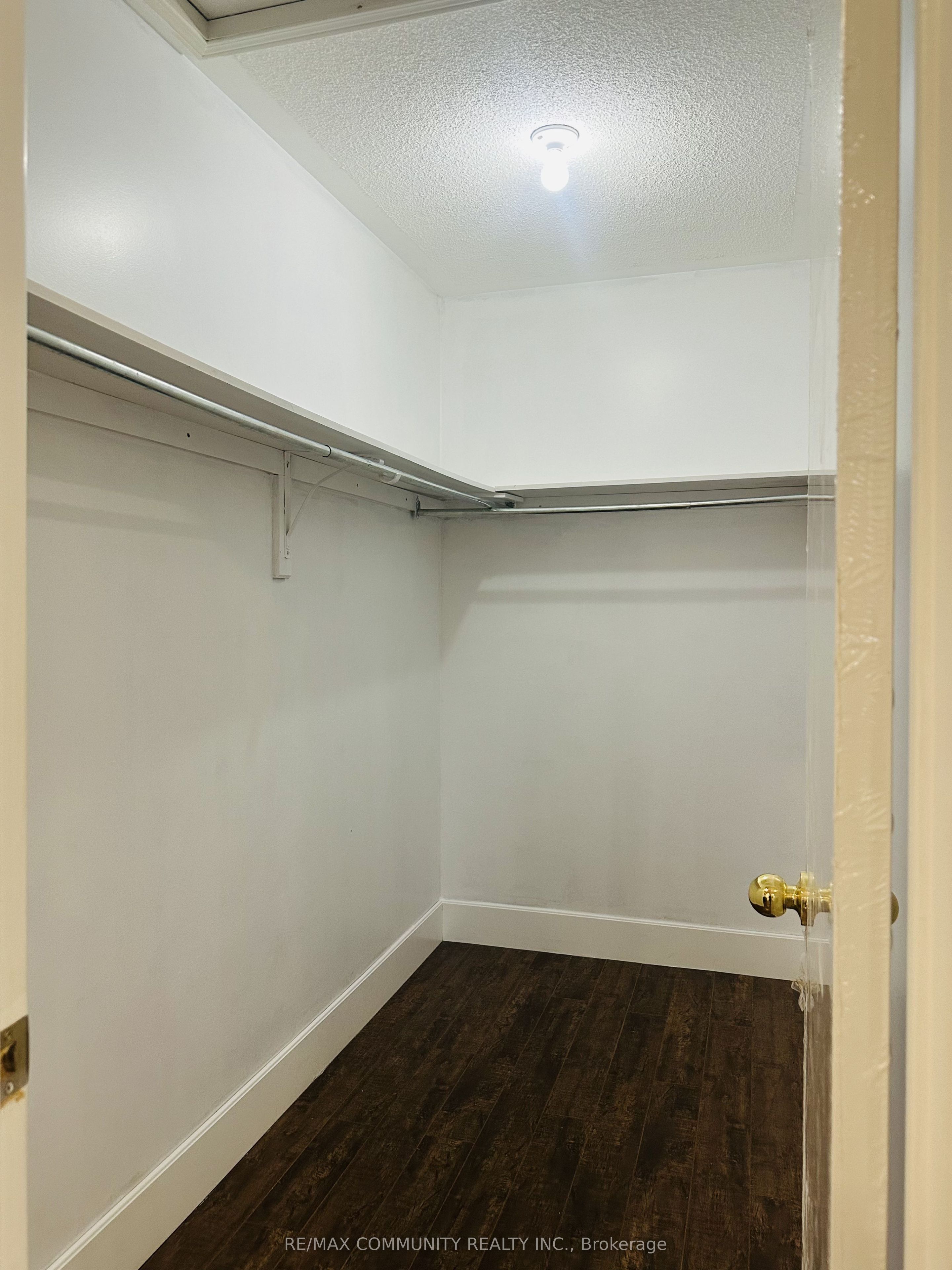 53 Hood Crescent Property Photo 11
