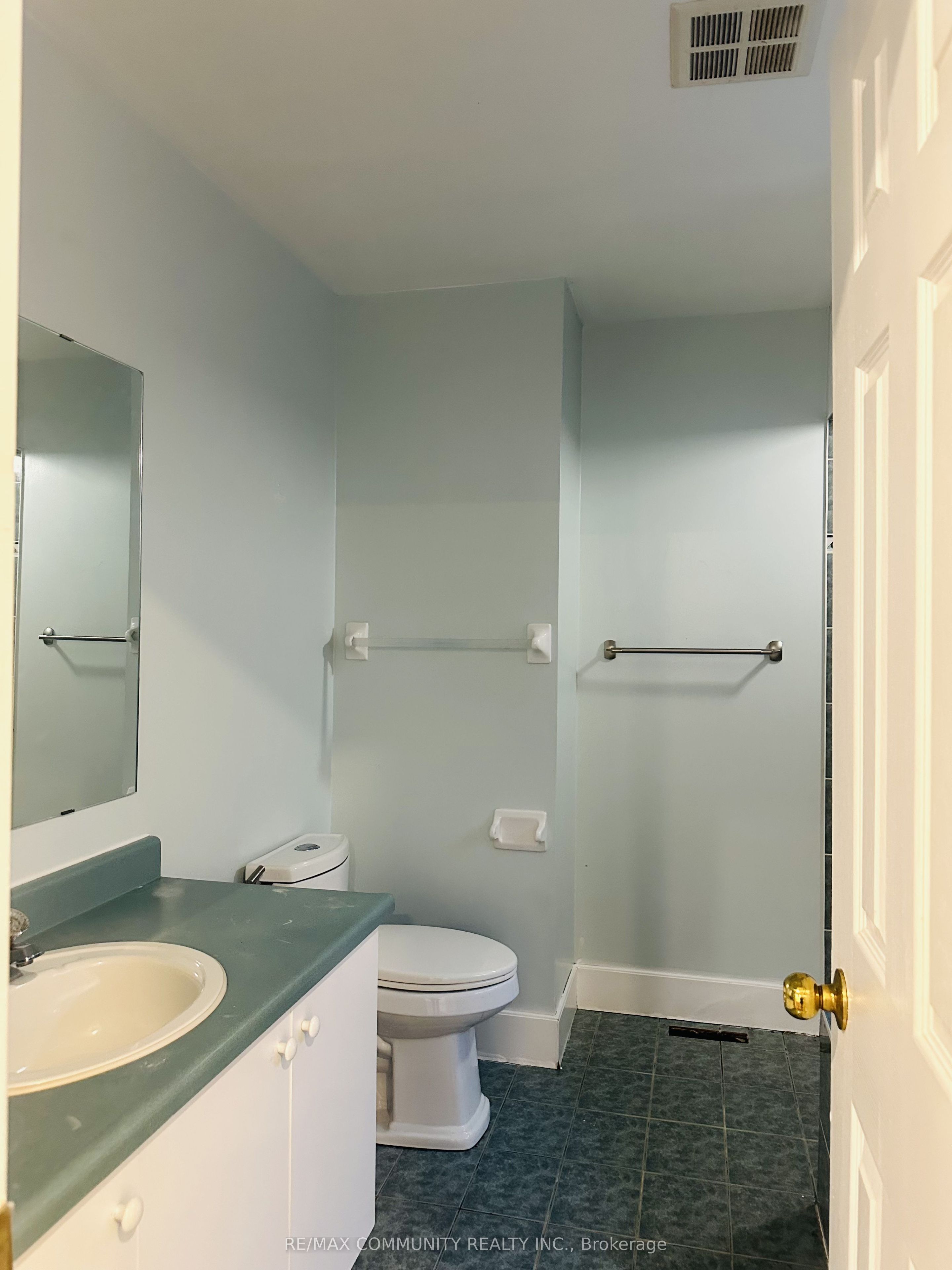 53 Hood Crescent Property Photo 14