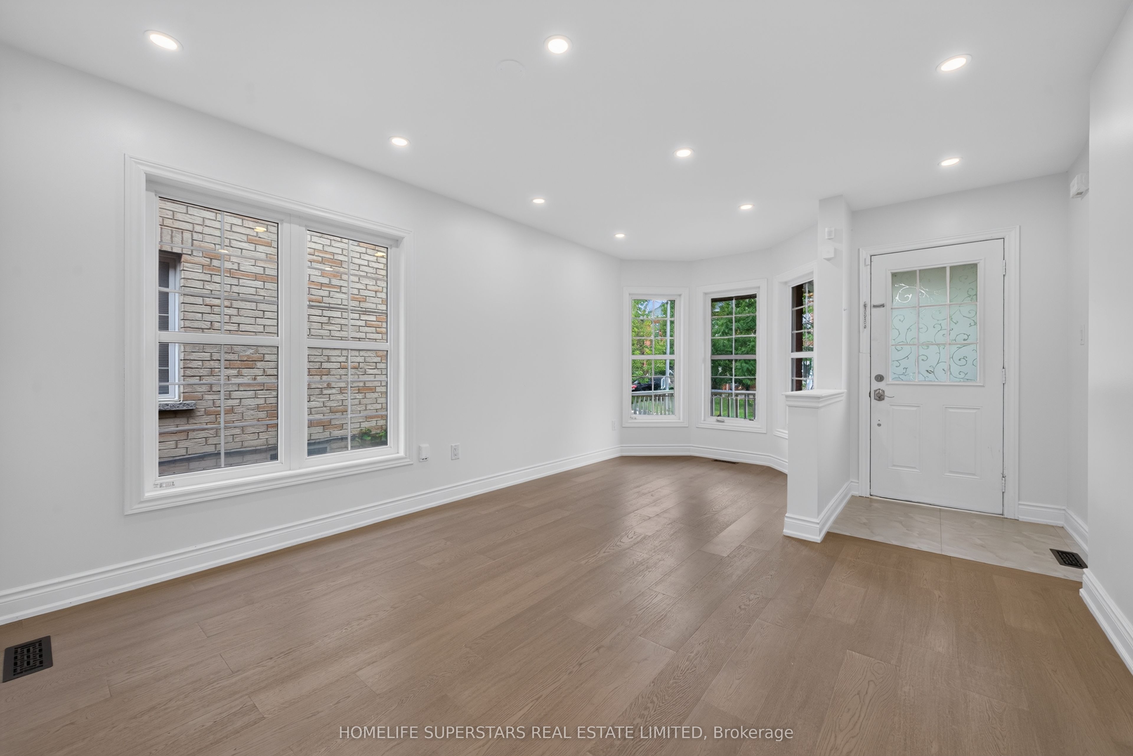 254 Giddings Crescent Property Photo 8
