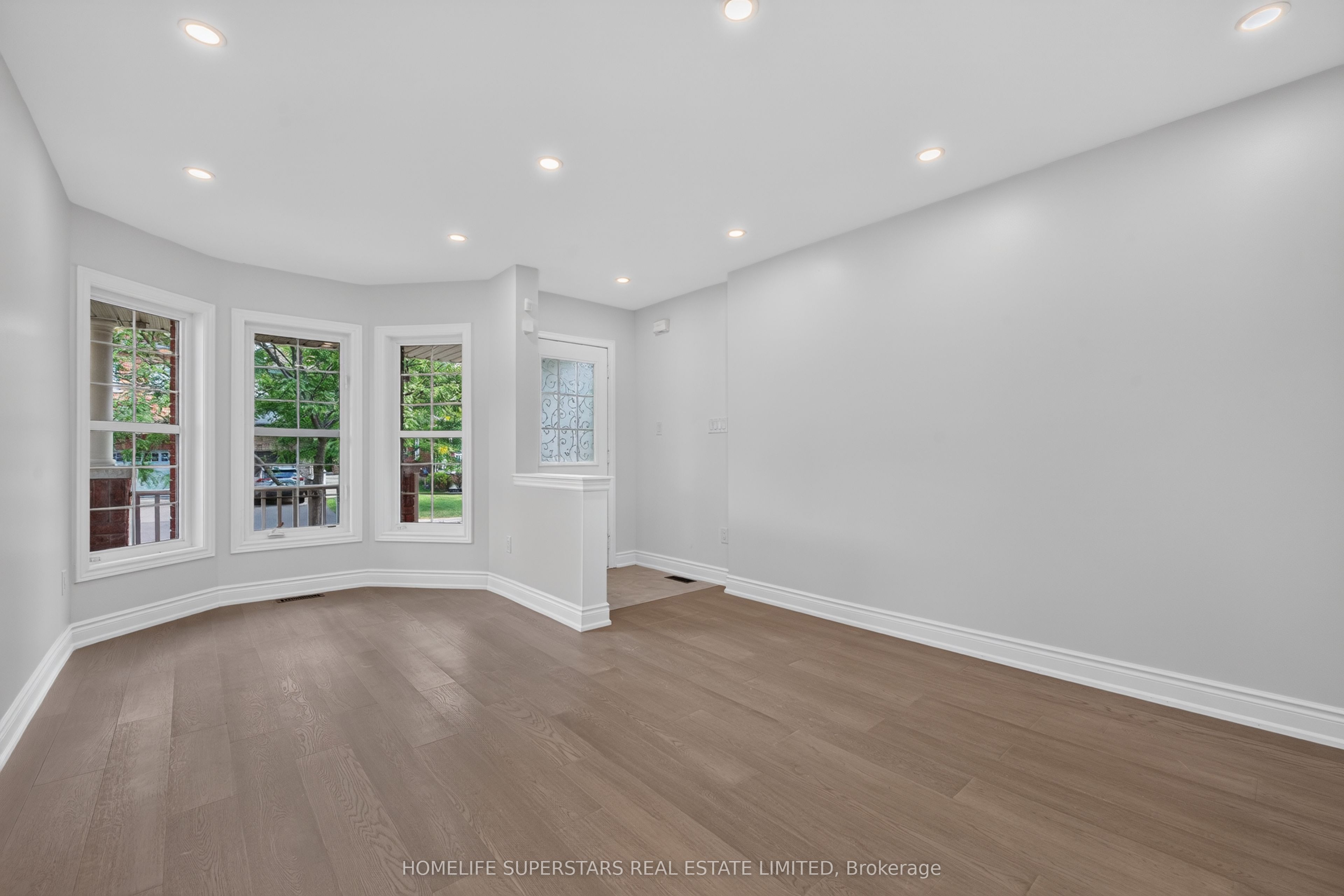 254 Giddings Crescent Property Photo 9