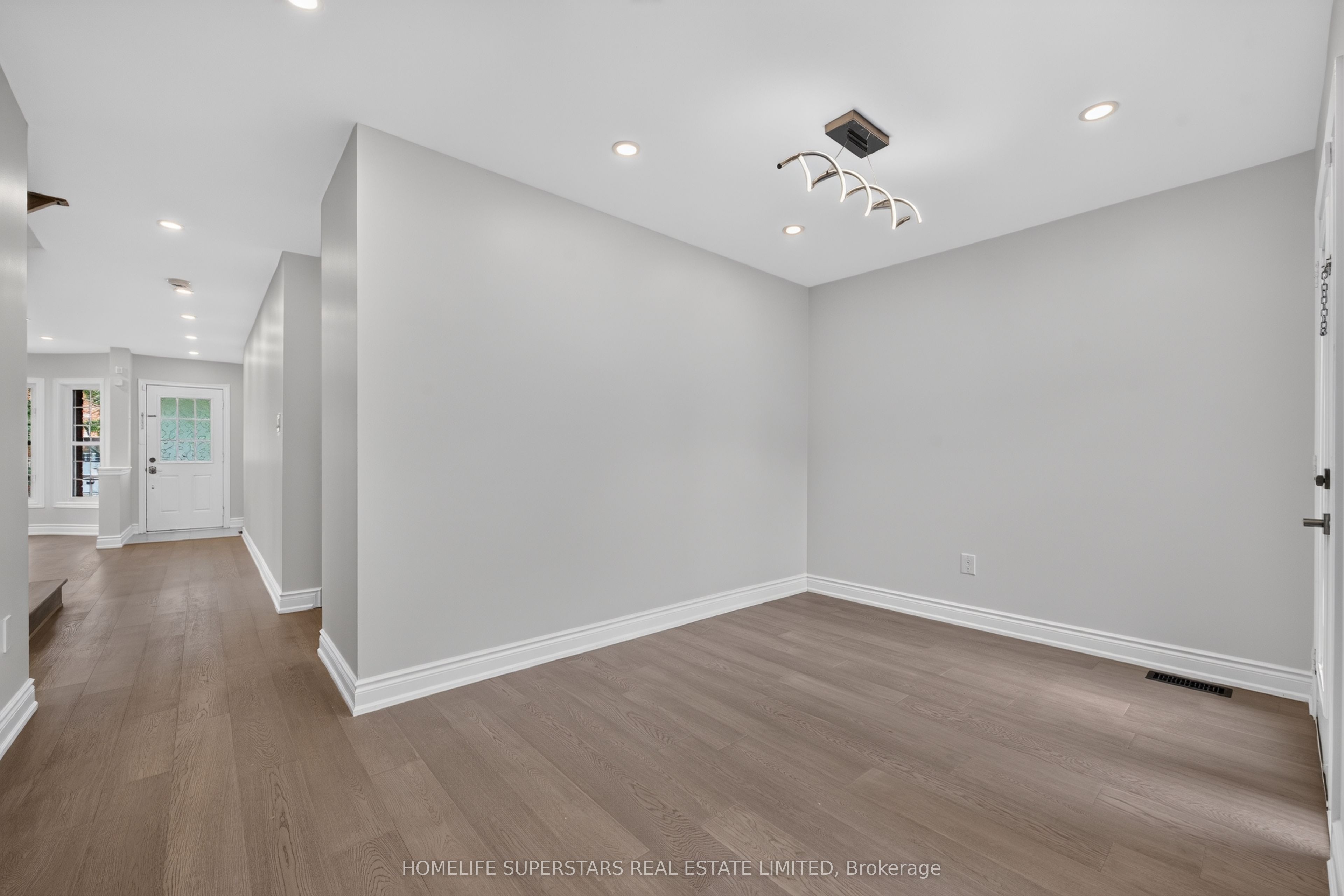 254 Giddings Crescent Property Photo 23