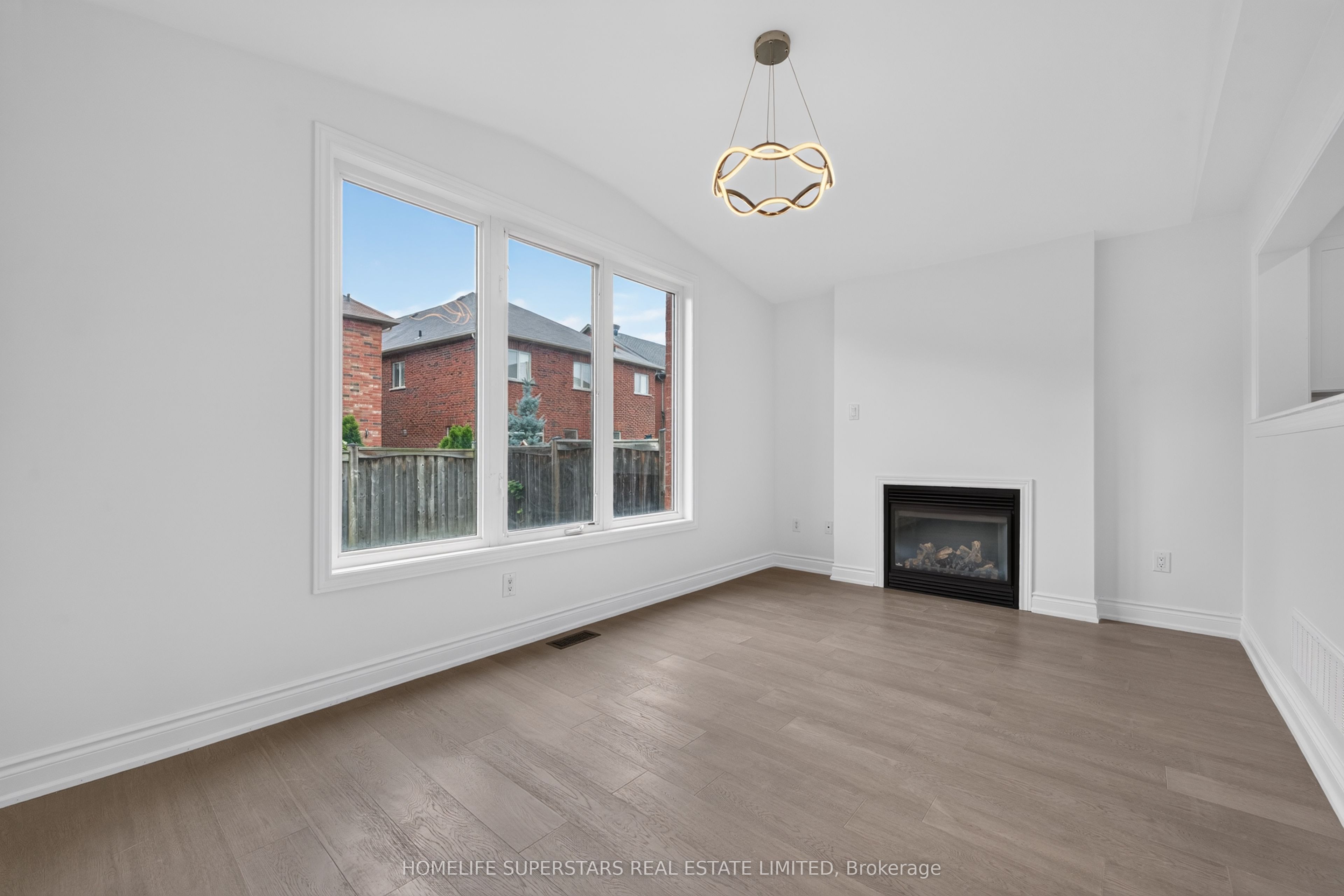 254 Giddings Crescent Property Photo 24