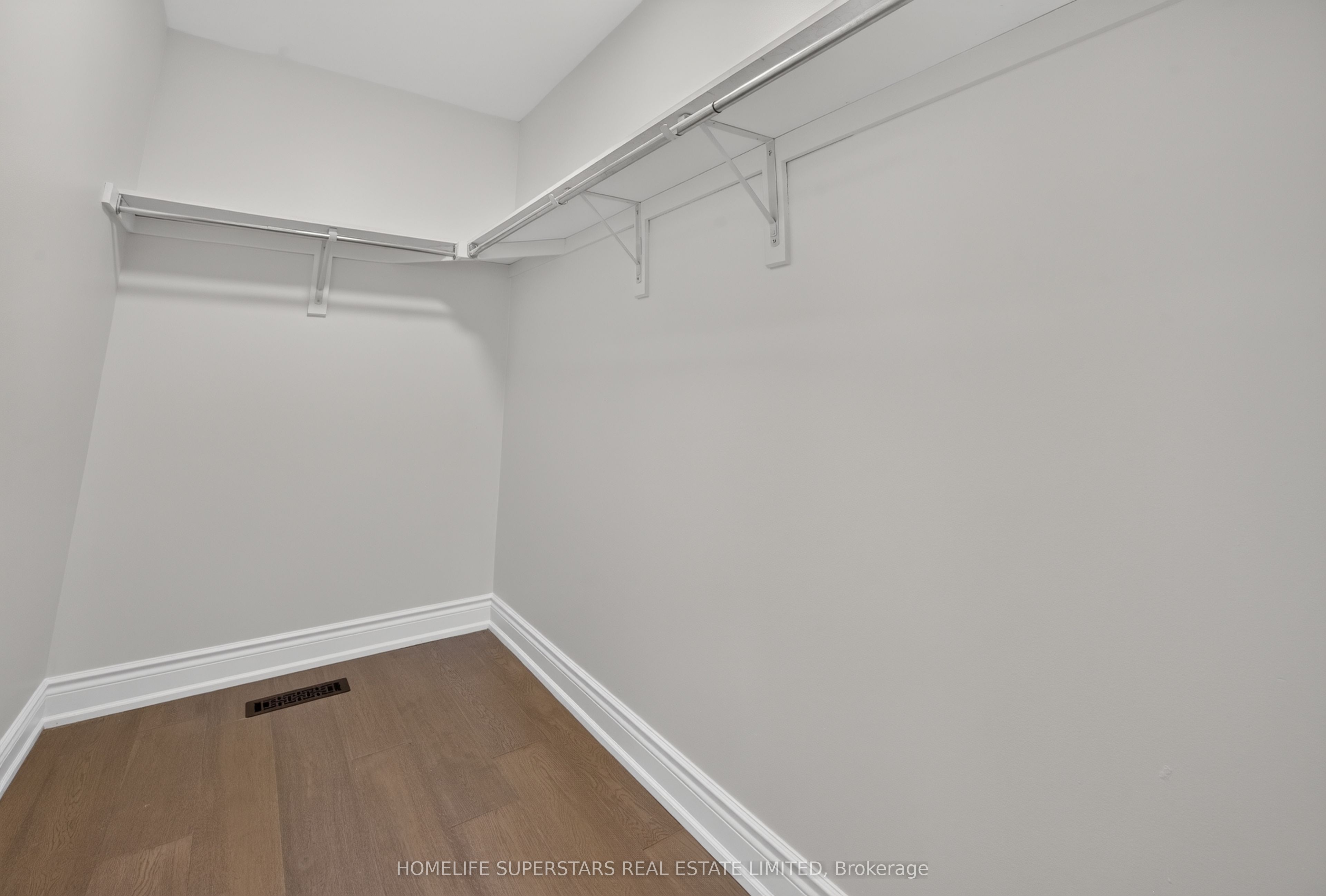 254 Giddings Crescent Property Photo 32