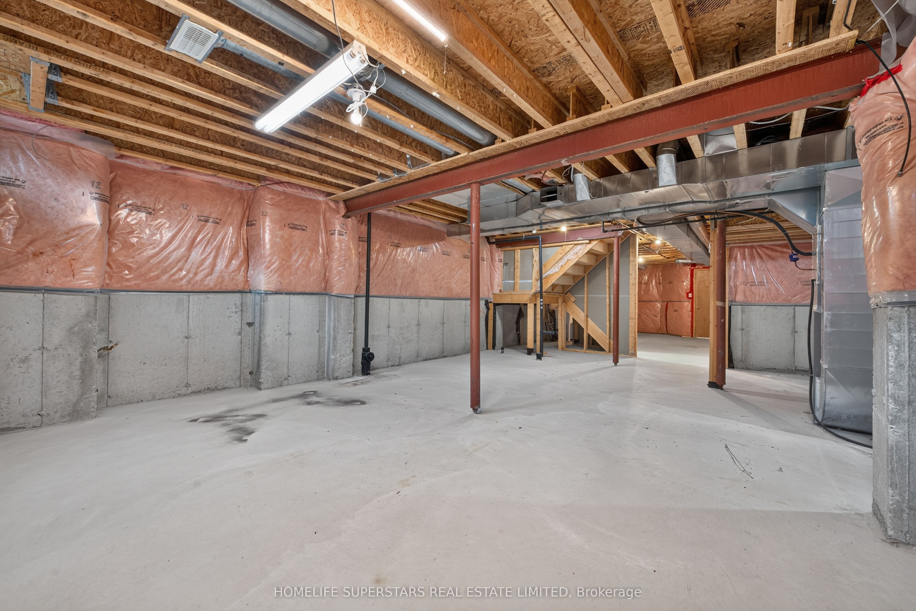 254 Giddings Crescent Property Photo 44