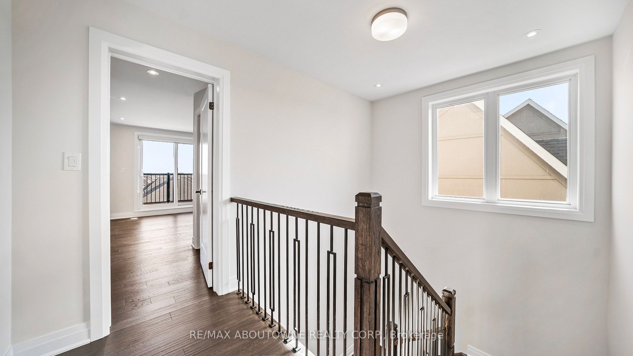 102 Settlers Road E Property Photo 24