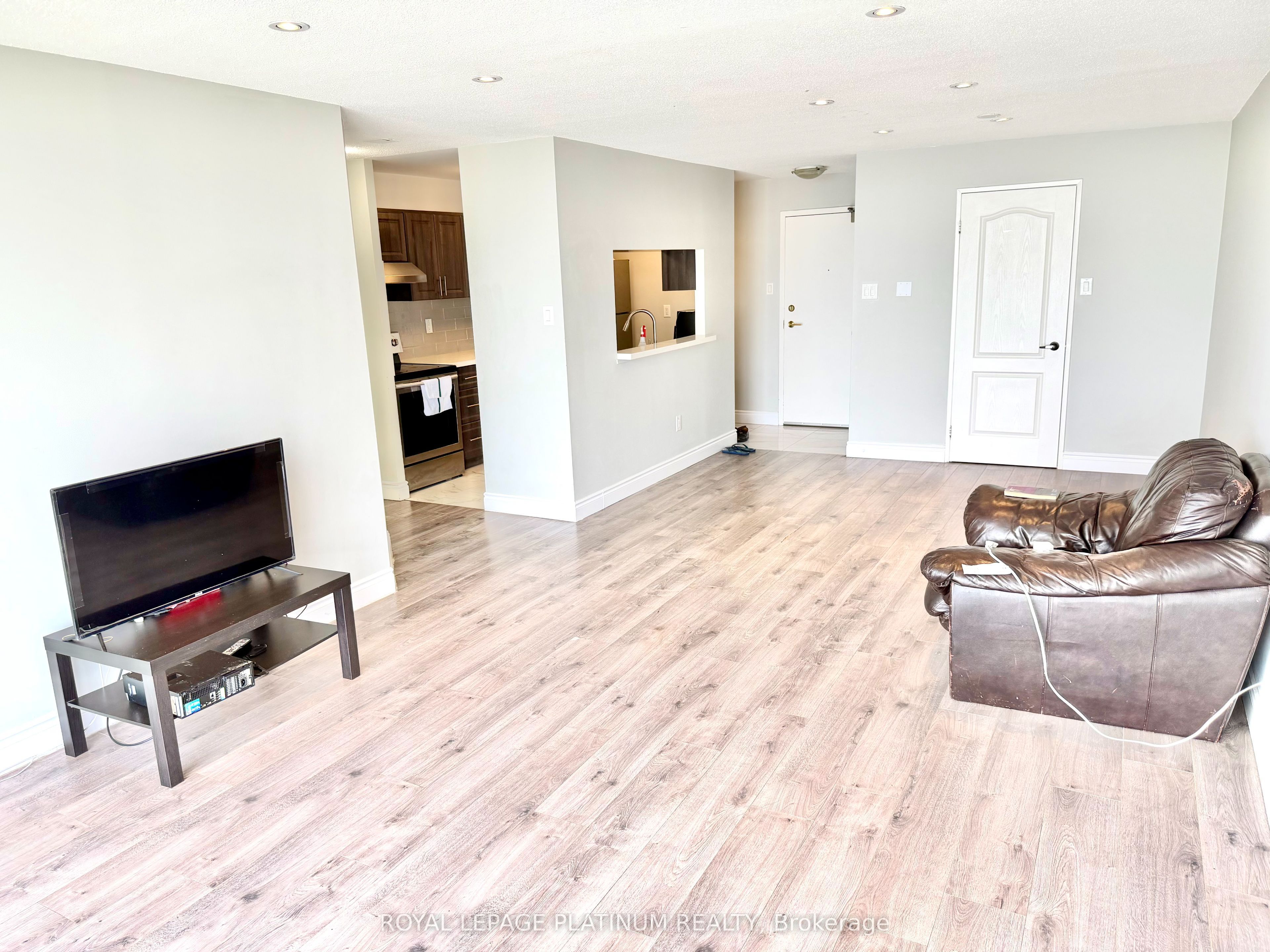 4205 Shipp Drive Ph#5 Property Photo 5