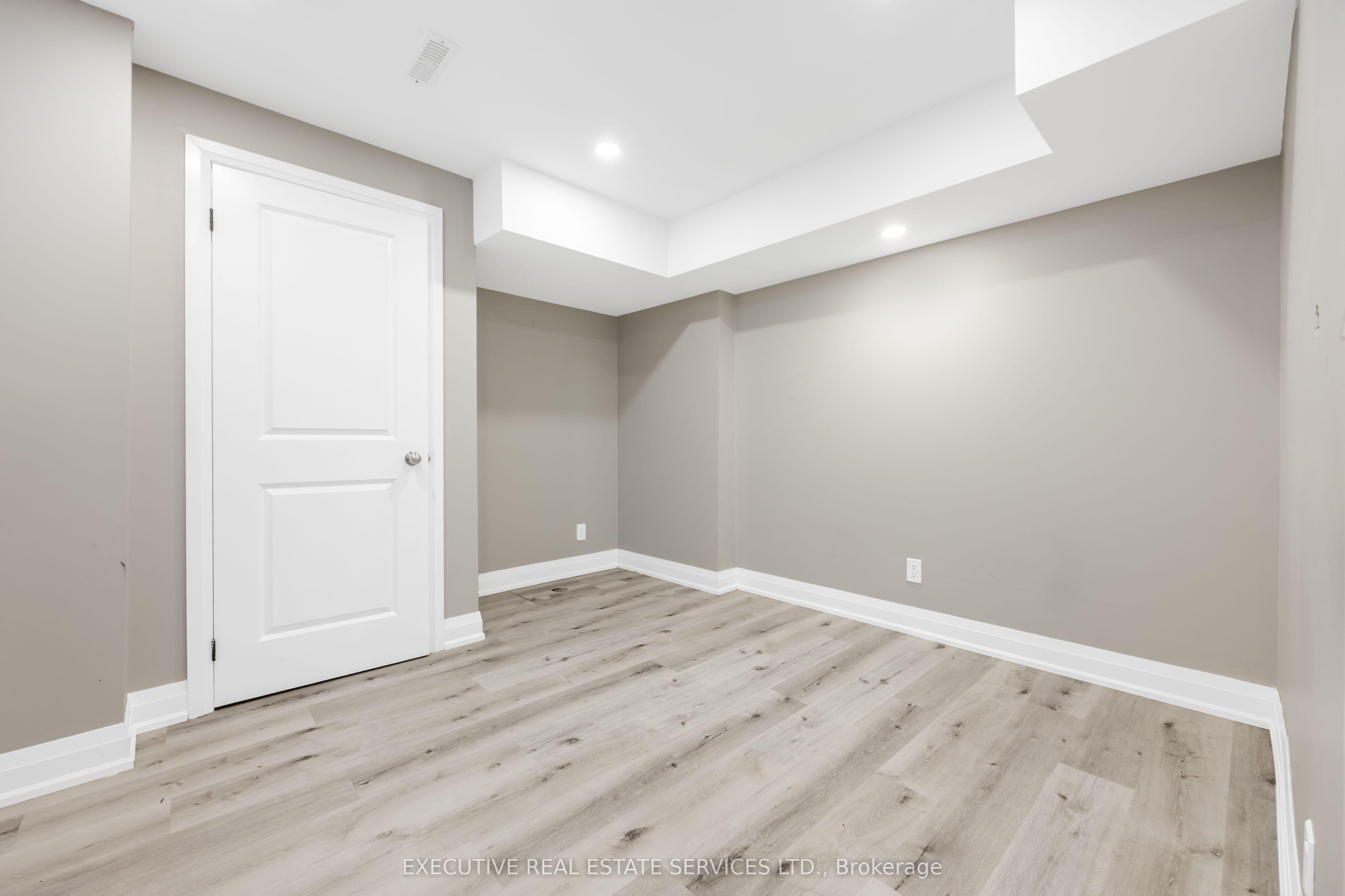 61 Truro (basement) Circle N Property Photo 16