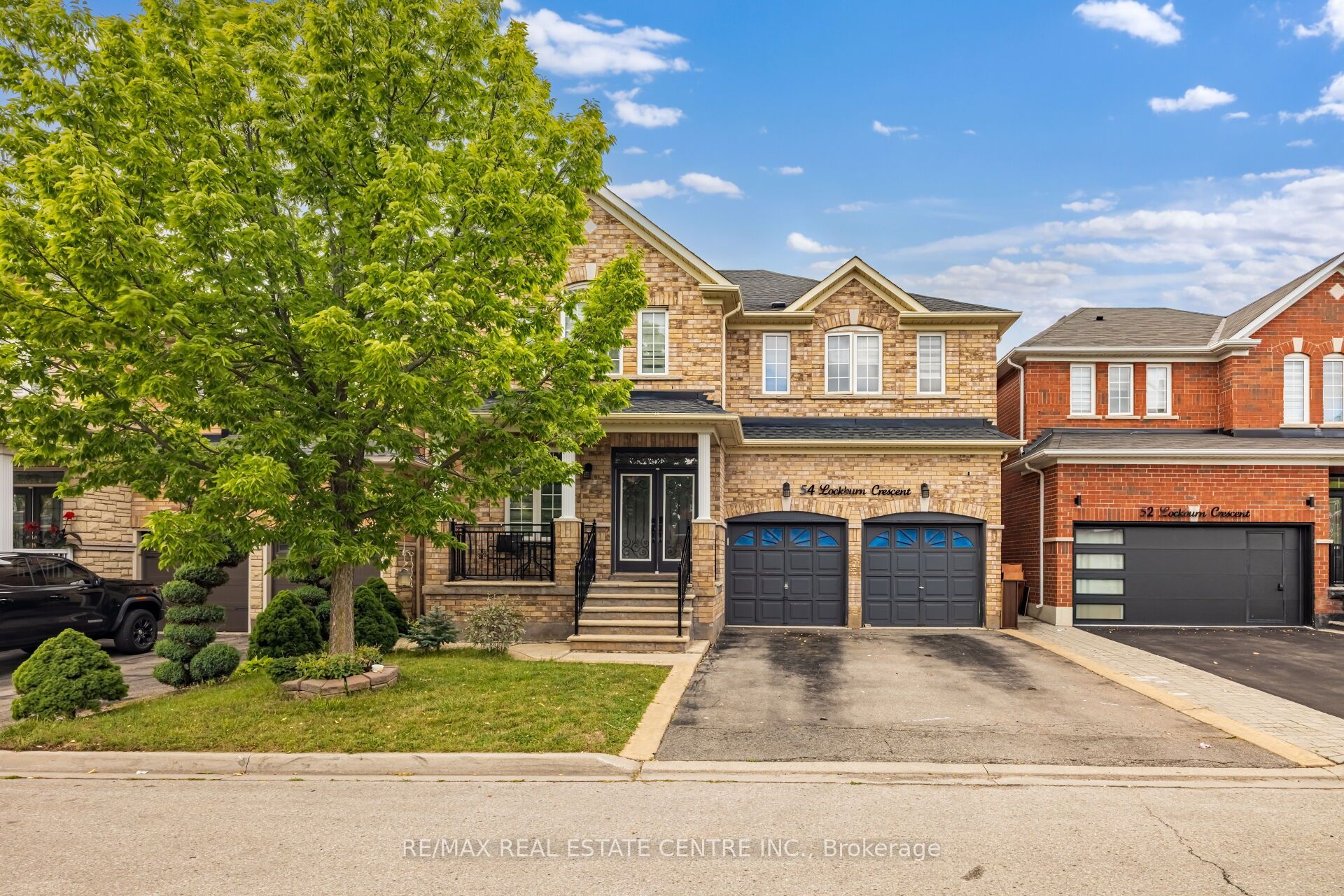 54 Lockburn Crescent Property Photo 2