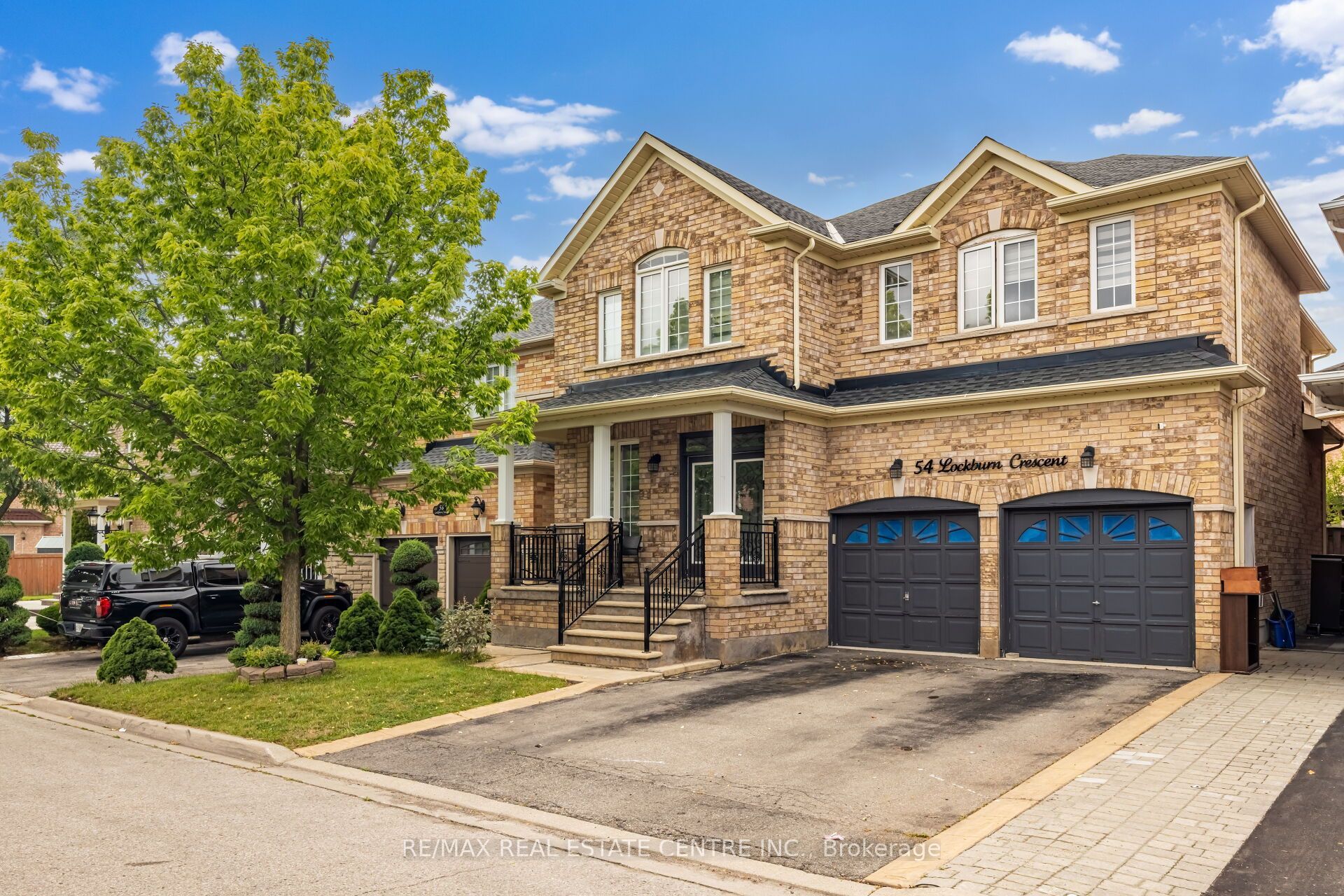 54 Lockburn Crescent Property Photo 3