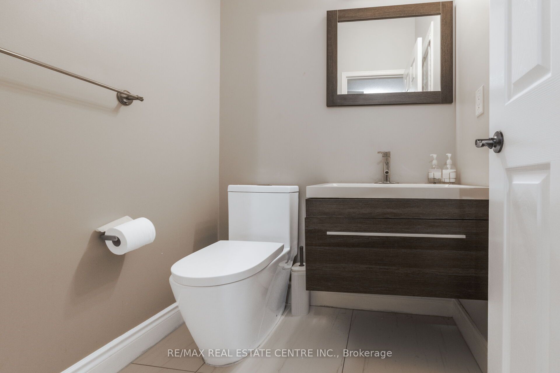 54 Lockburn Crescent Property Photo 18