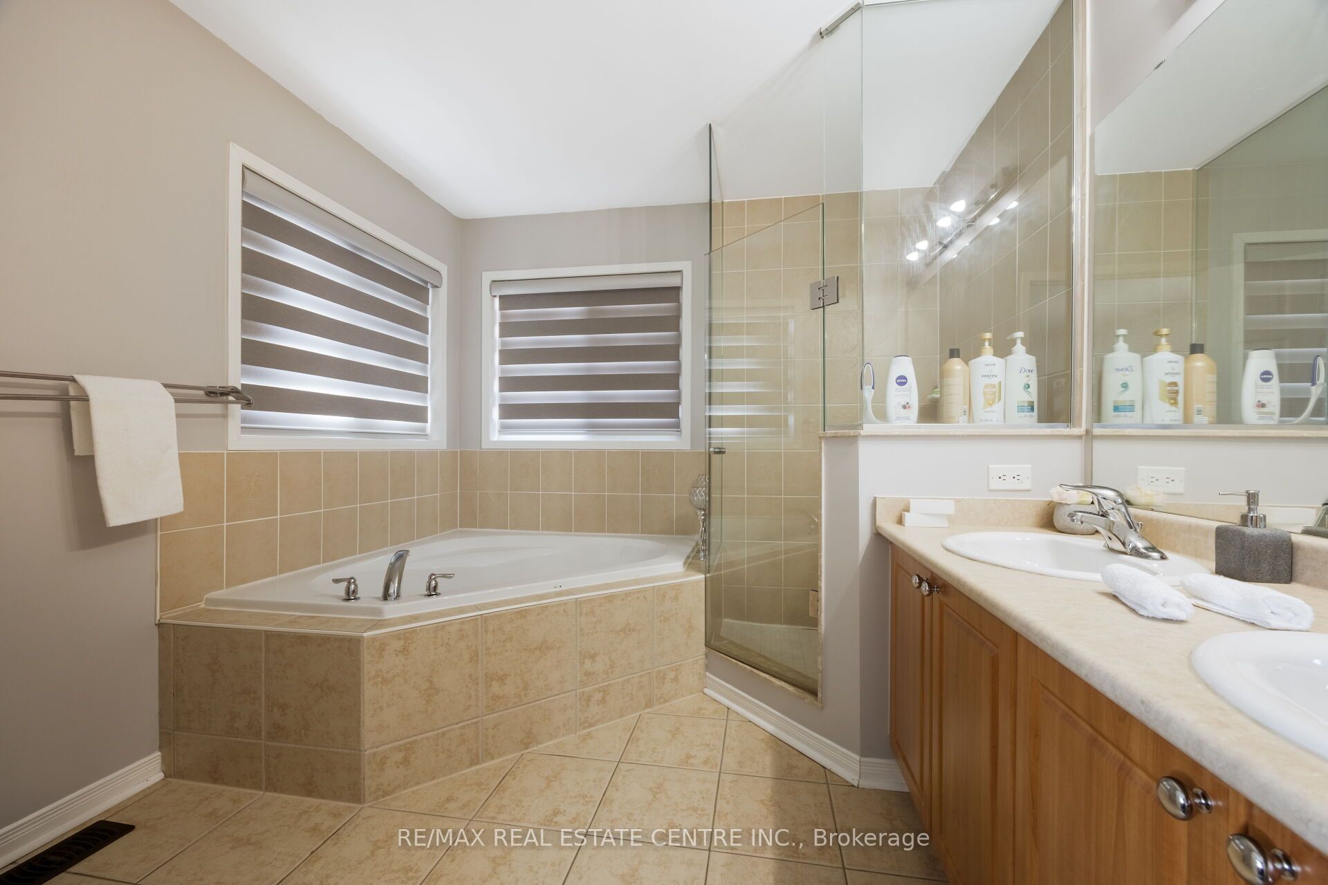 54 Lockburn Crescent Property Photo 23
