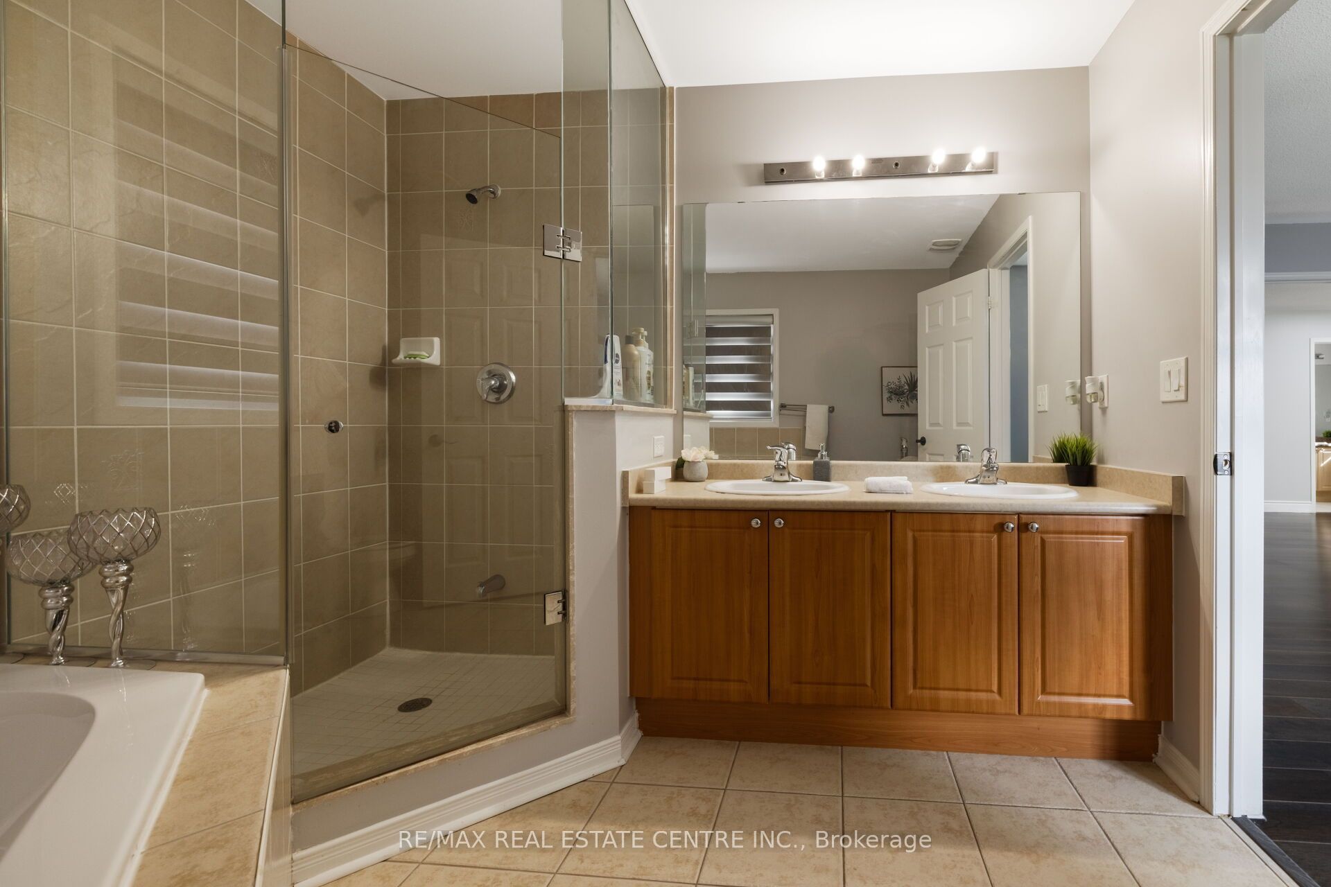 54 Lockburn Crescent Property Photo 24
